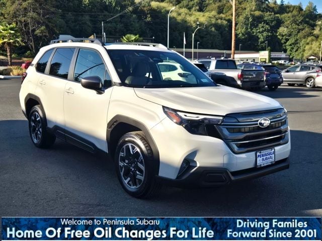 2025 Subaru Forester Premium's photo
