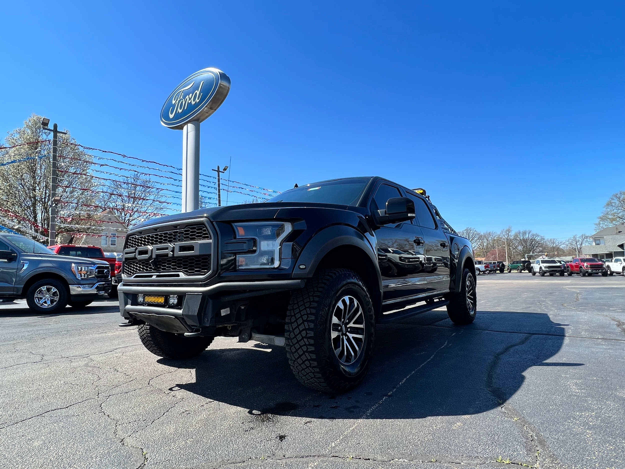 Used 2020 Ford F-150 Raptor with VIN 1FTFW1RG4LFA19246 for sale in Centralia, IL