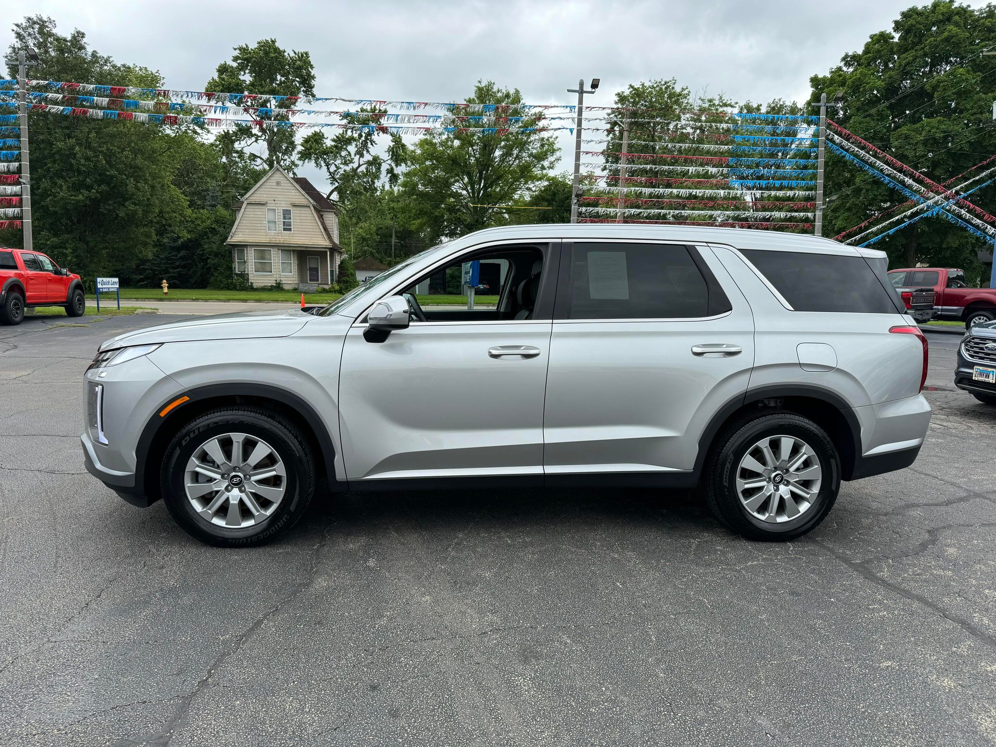 Used 2024 Hyundai Palisade SEL with VIN KM8R2DGE6RU669711 for sale in Centralia, IL