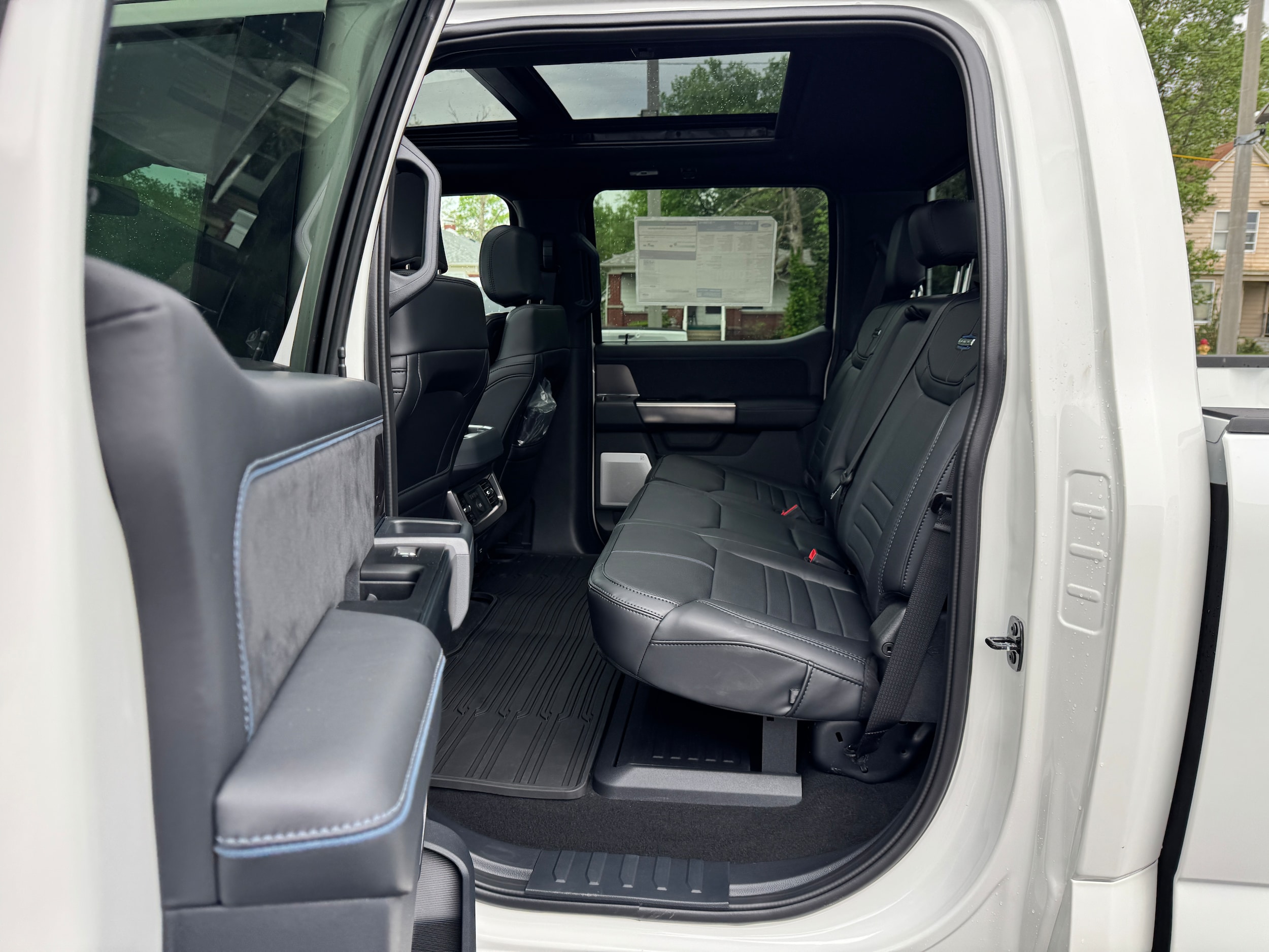 2026 Ford F-250 Super Duty Platinum - Photo 12