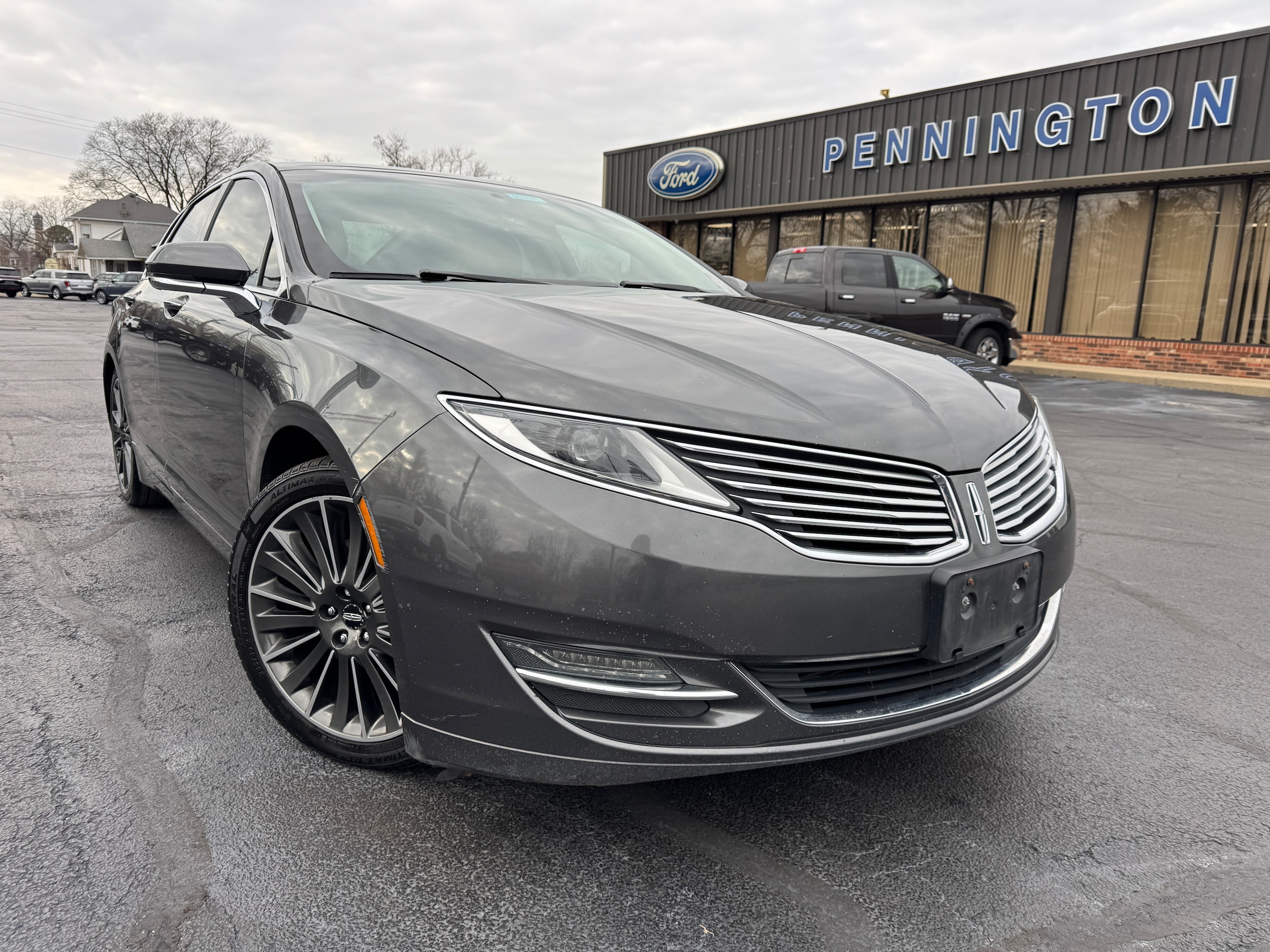2016 Lincoln MKZ Base's photo
