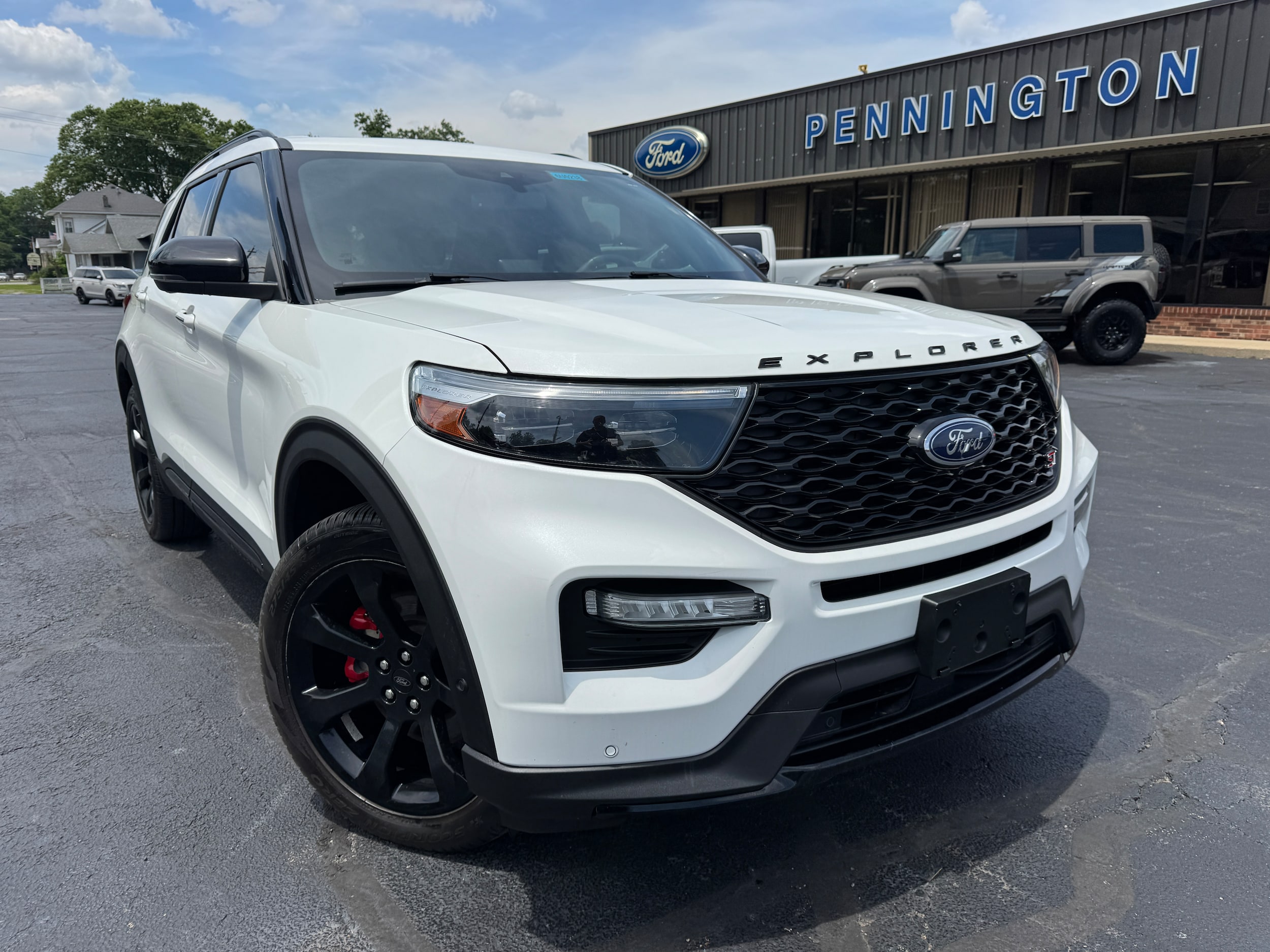 2020 Ford Explorer ST 4WD's photo