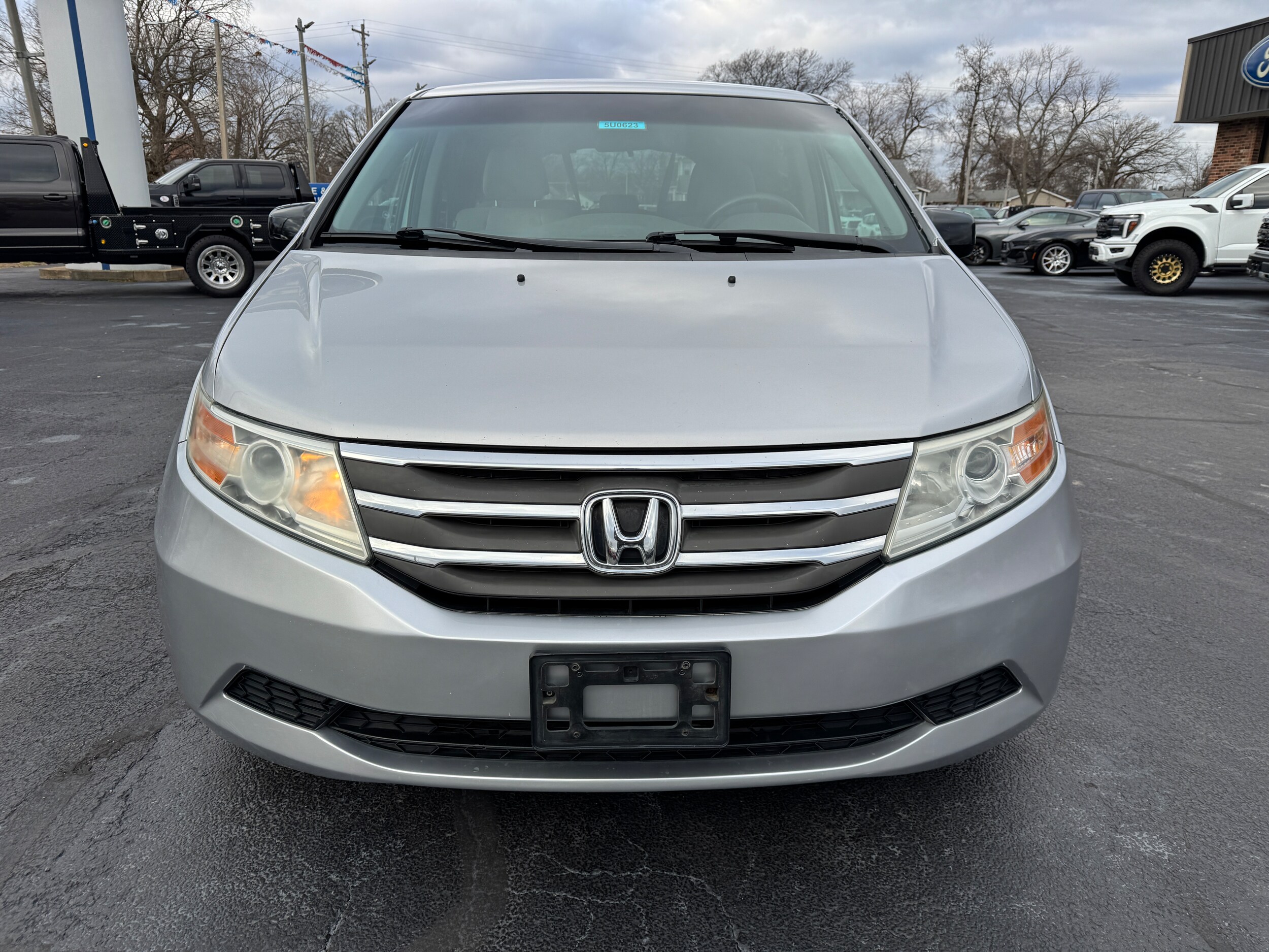 2012 Honda Odyssey EX photo 2