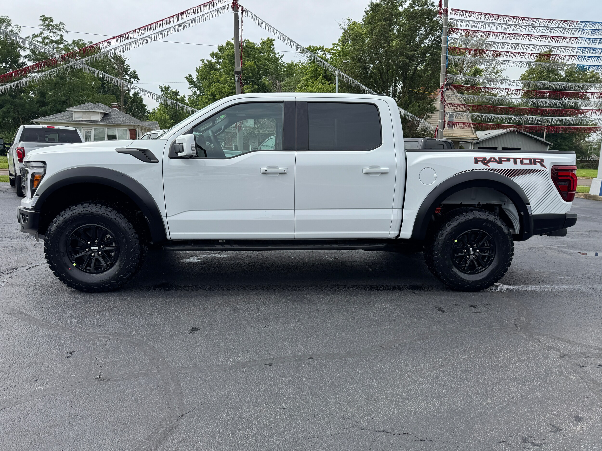 2025 Ford F-150 Raptor photo 4