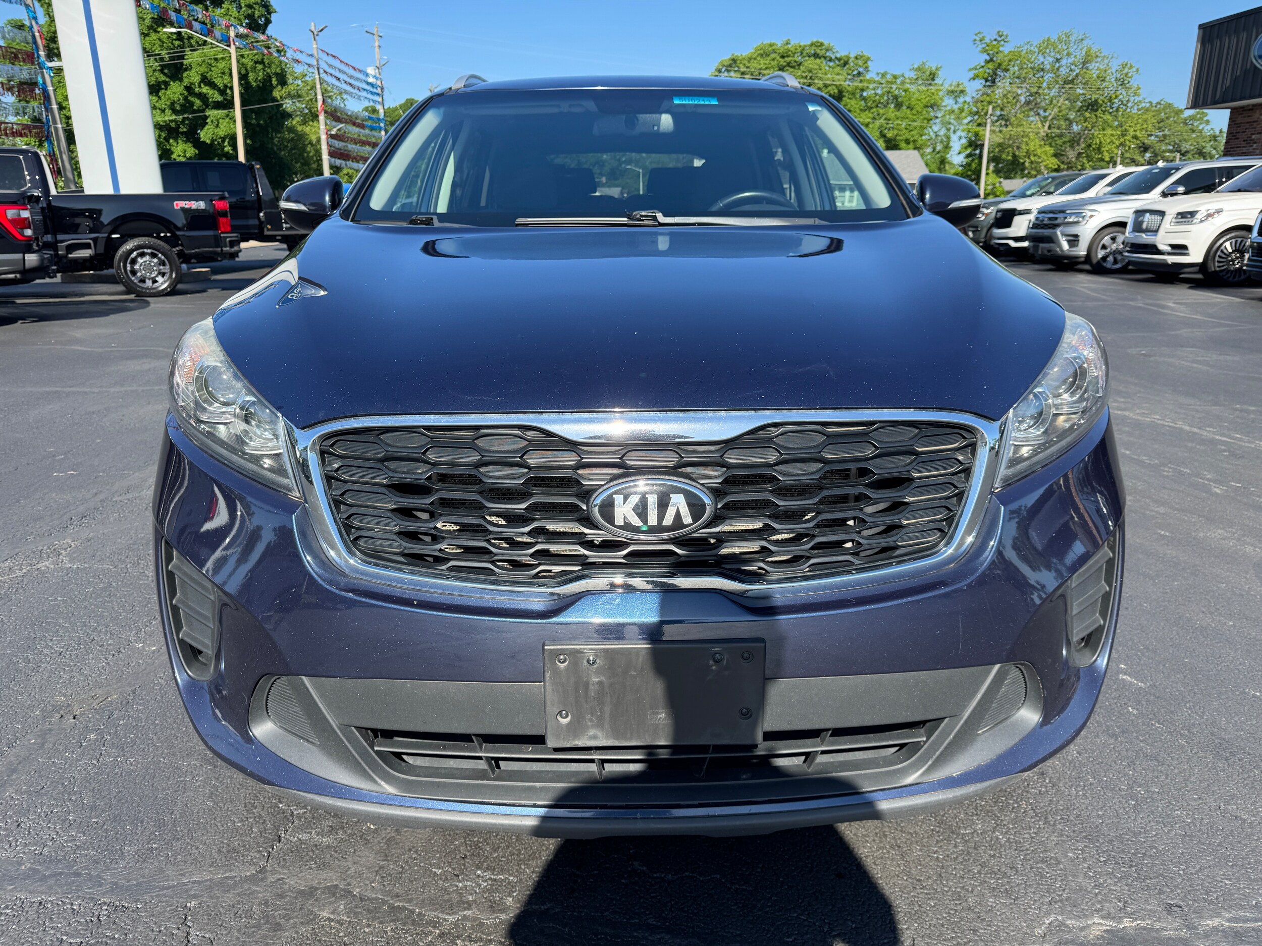2019 Kia Sorento LX photo 2