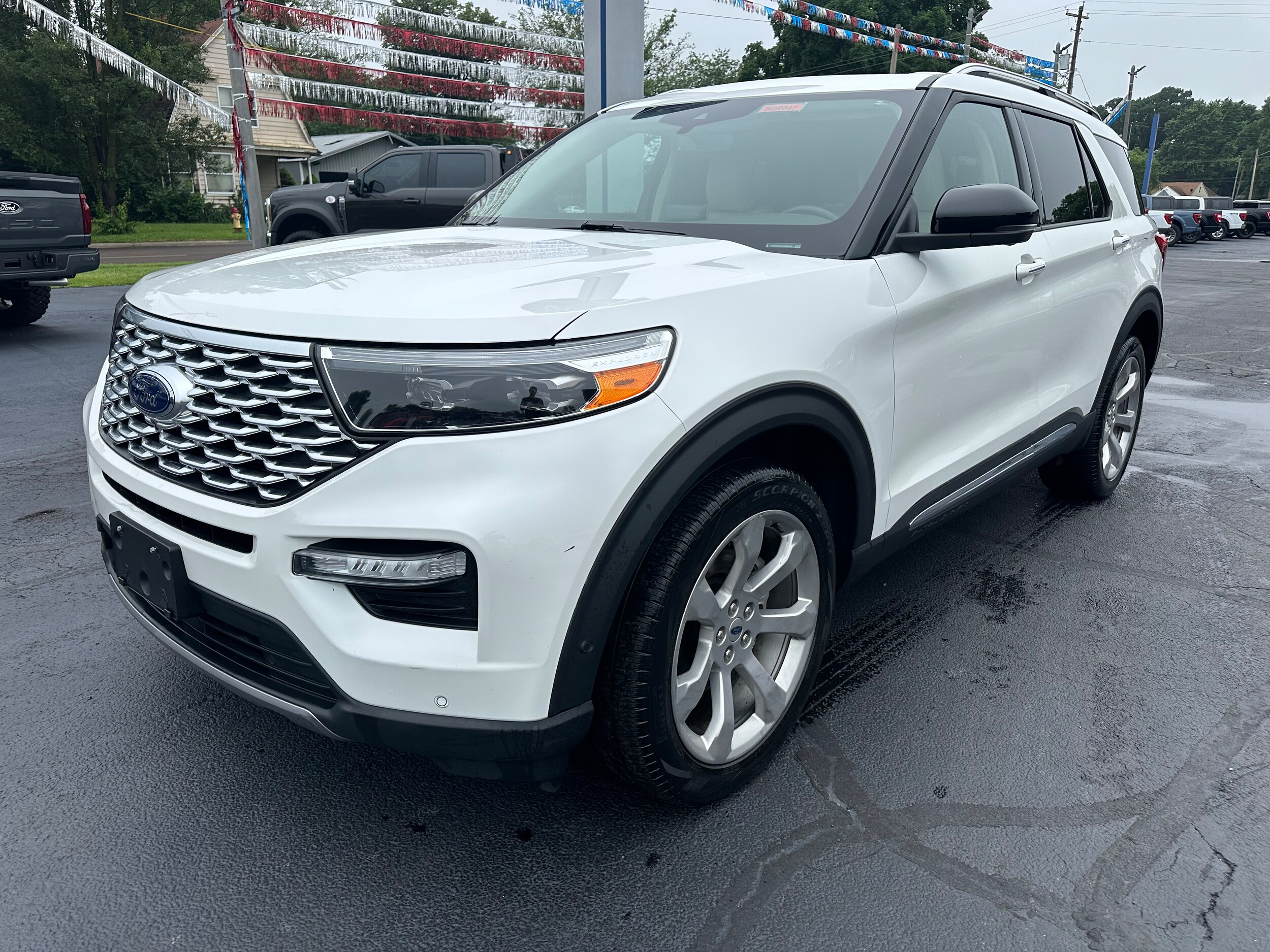 2020 Ford Explorer Platinum photo 4