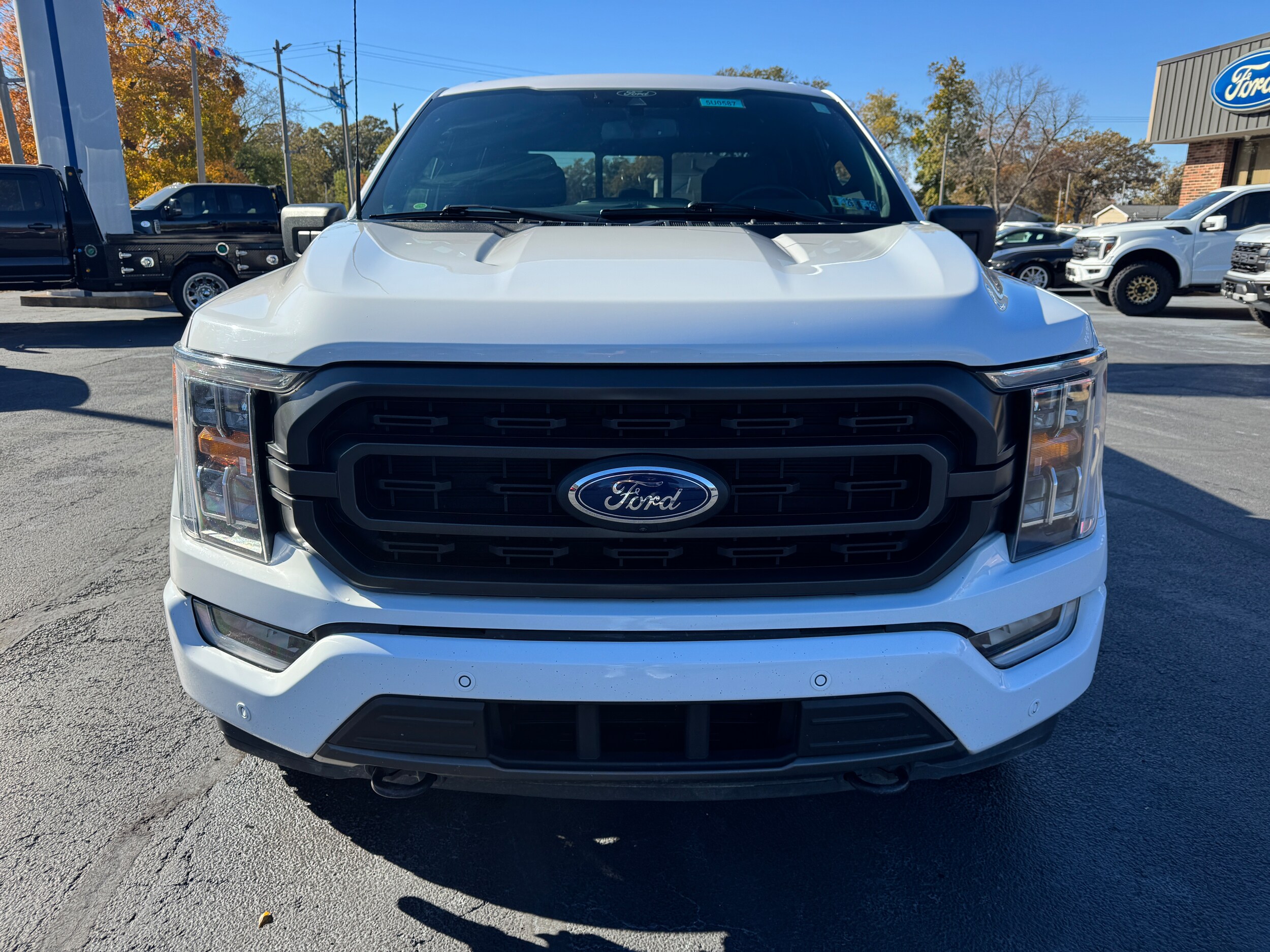2021 Ford F-150 XLT photo 2