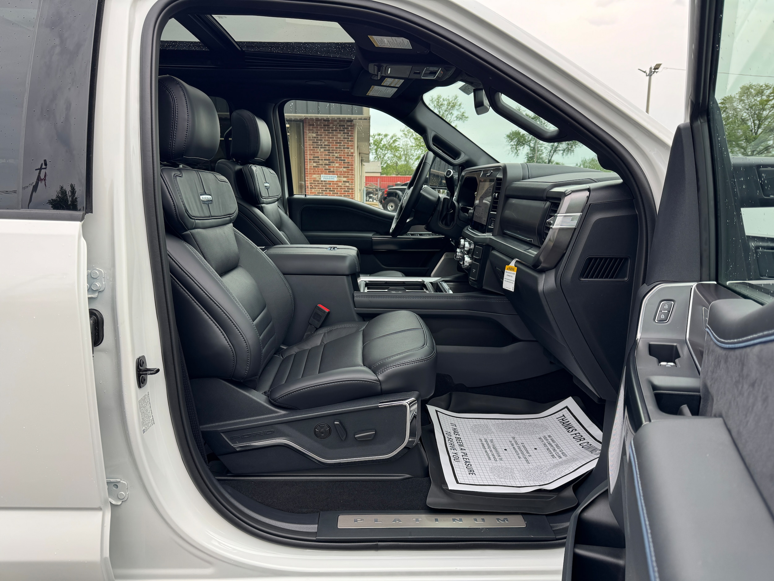 2026 Ford F-250 Super Duty Platinum - Photo 16