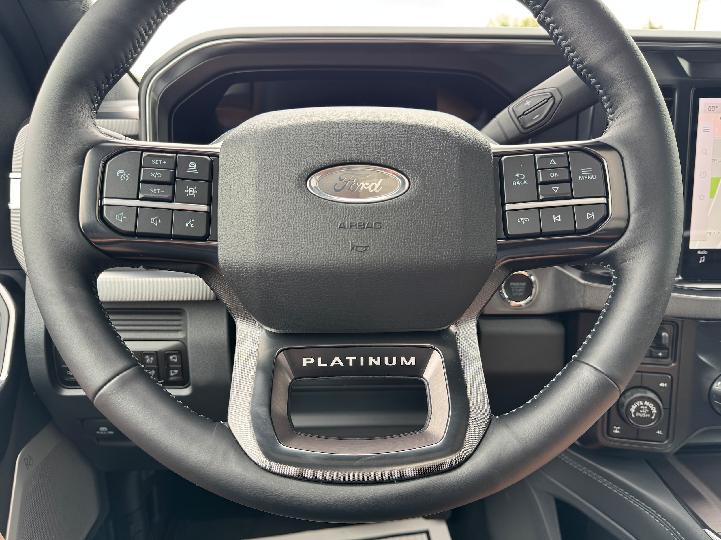 2026 Ford F-250 Super Duty Platinum - Photo 19