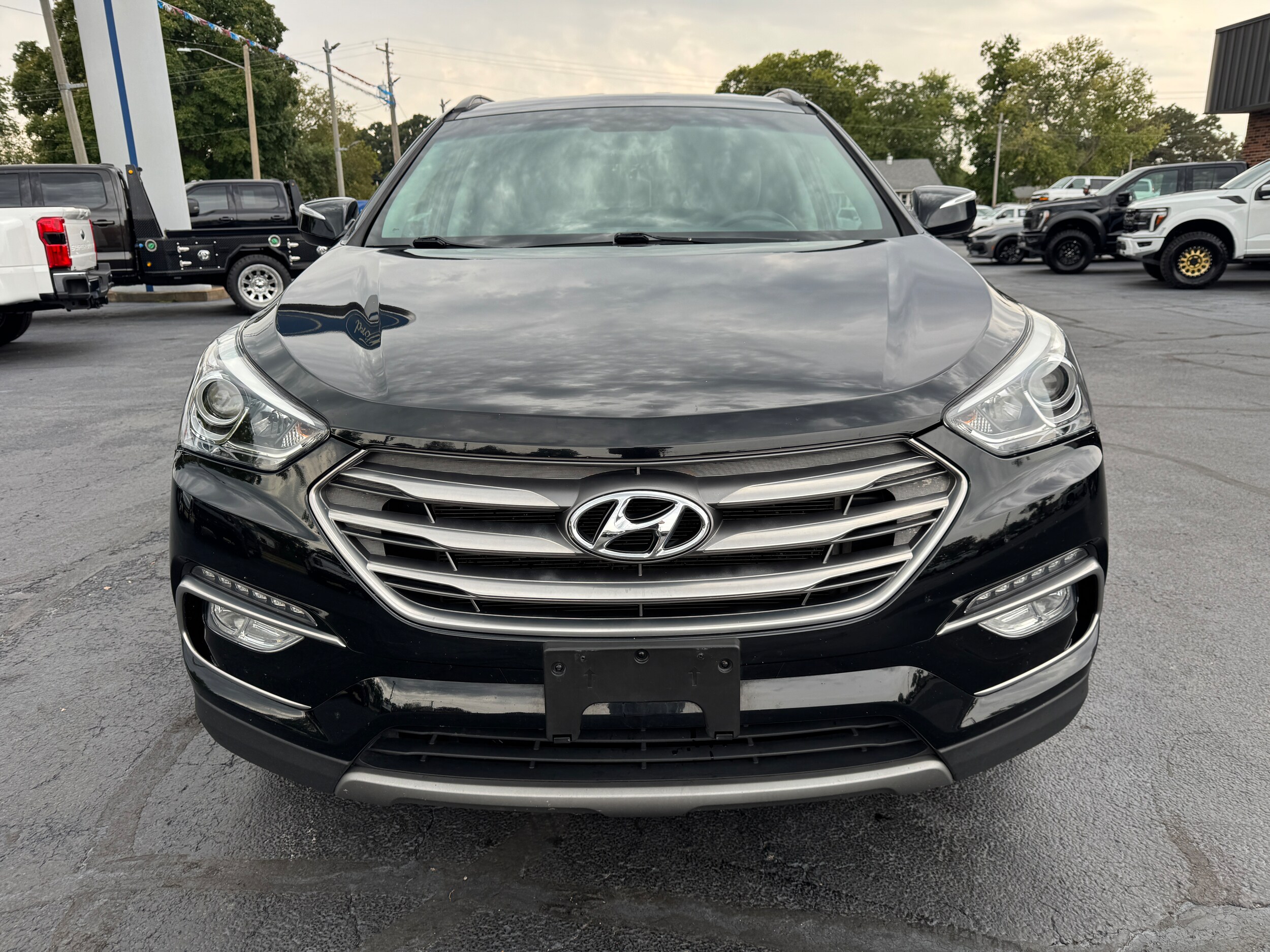 2018 Hyundai Santa Fe Sport photo 2