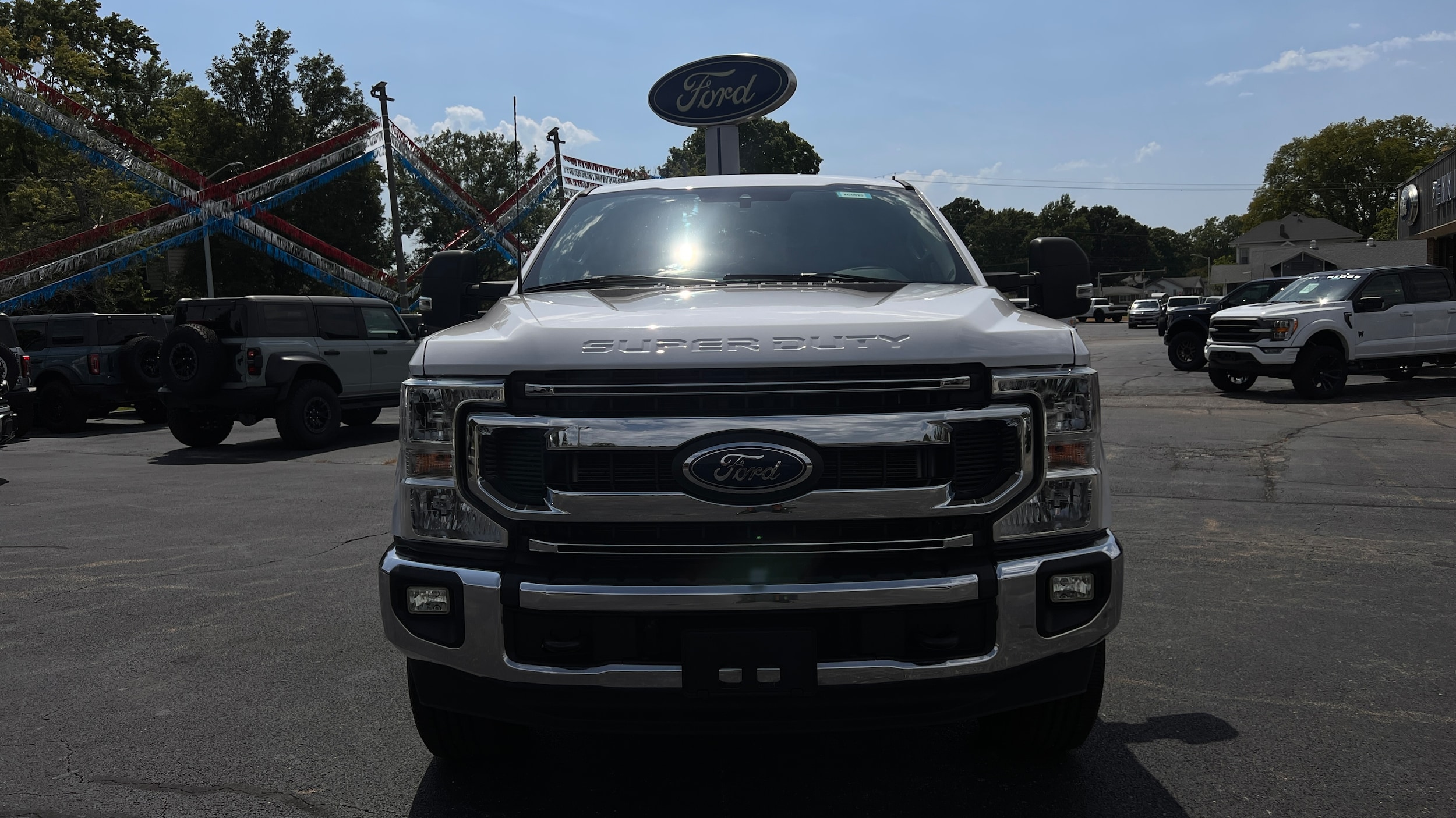 Used 2021 Ford F-350 Super Duty XLT with VIN 1FT8W3BT3MED93656 for sale in Centralia, IL