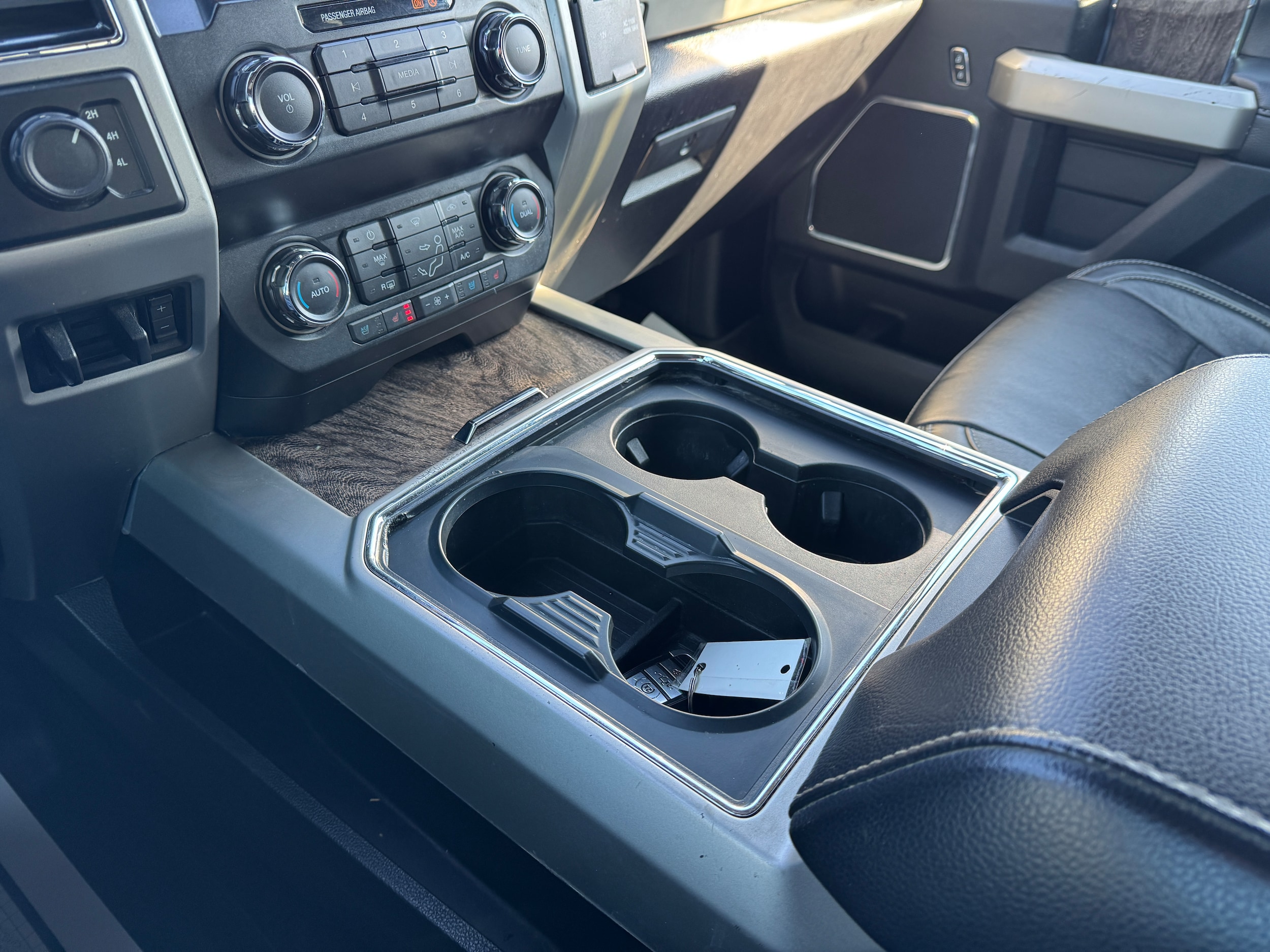 2019 Ford F-350 Super Duty Lariat - Photo 22