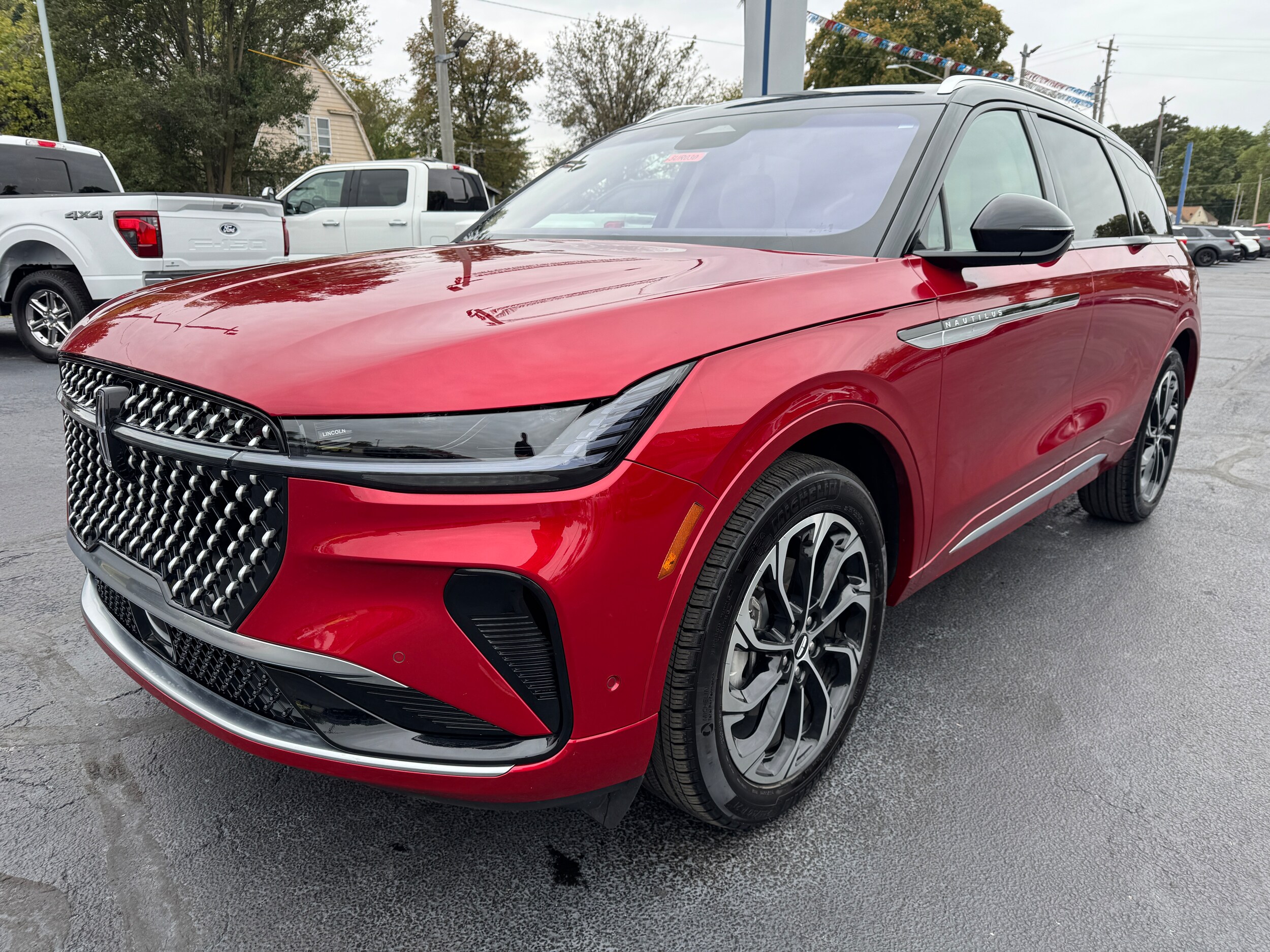 2024 Lincoln Nautilus Reserve photo 3