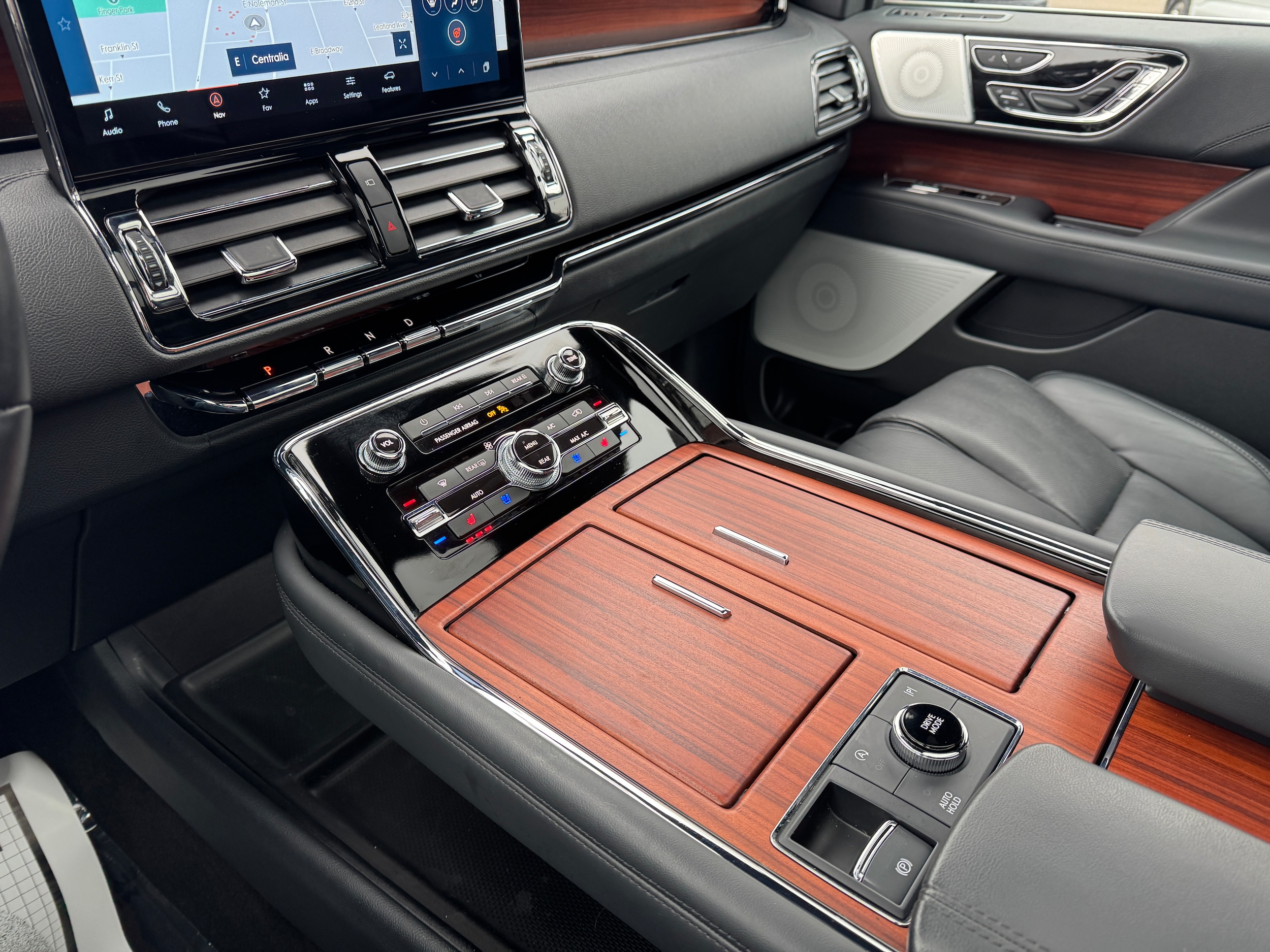 2024 Lincoln Navigator Reserve - Photo 23
