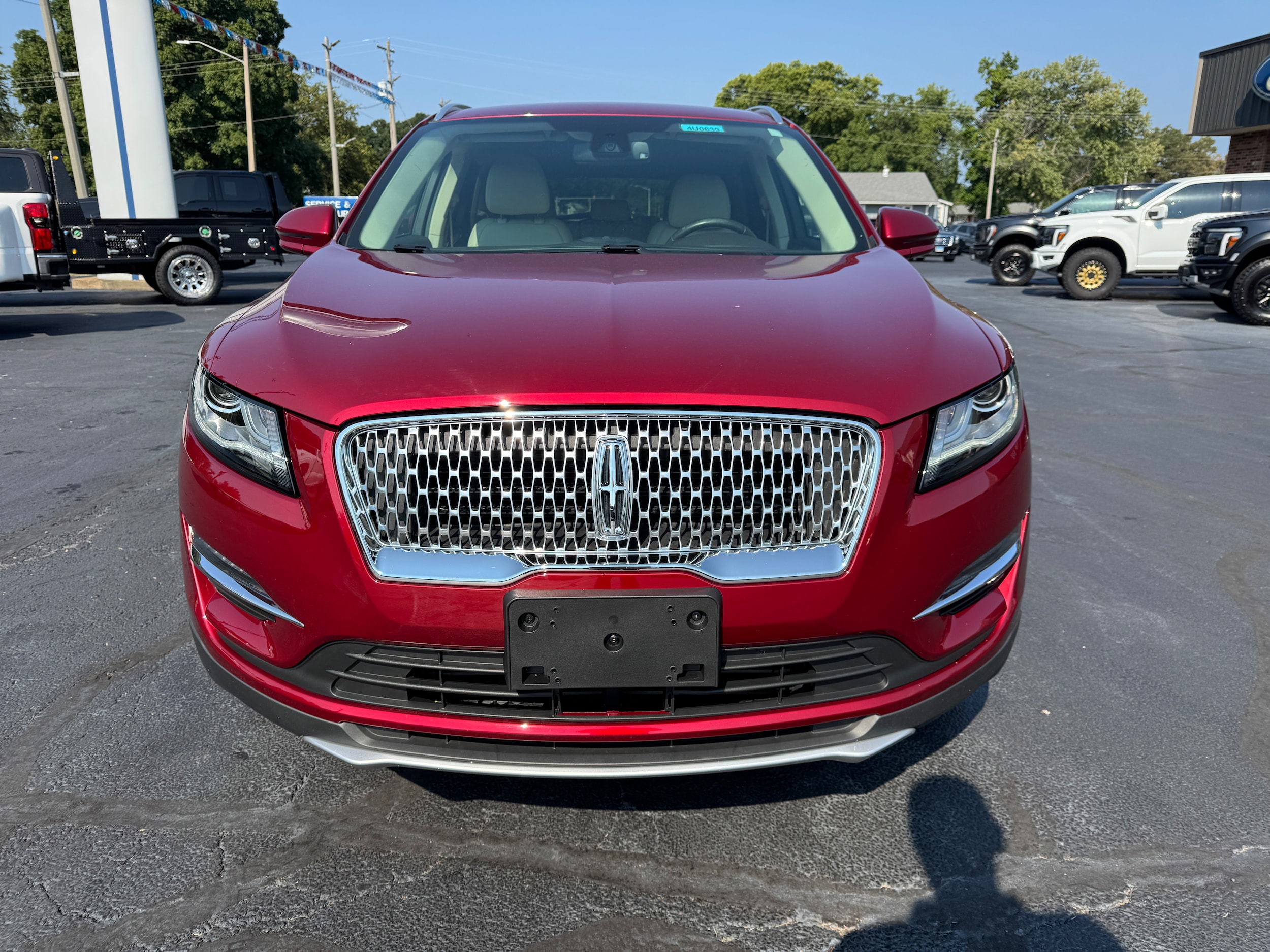 Used 2019 Lincoln MKC Select with VIN 5LMCJ2C90KUL46280 for sale in Centralia, IL