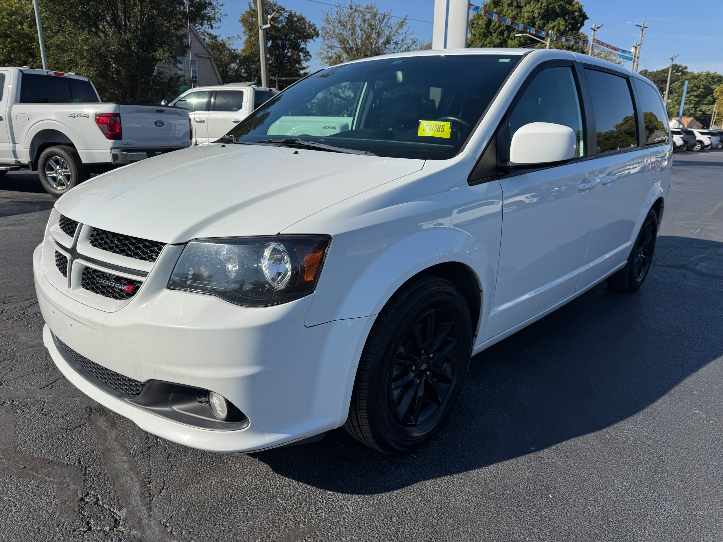 2019 Dodge Grand Caravan GT photo 2