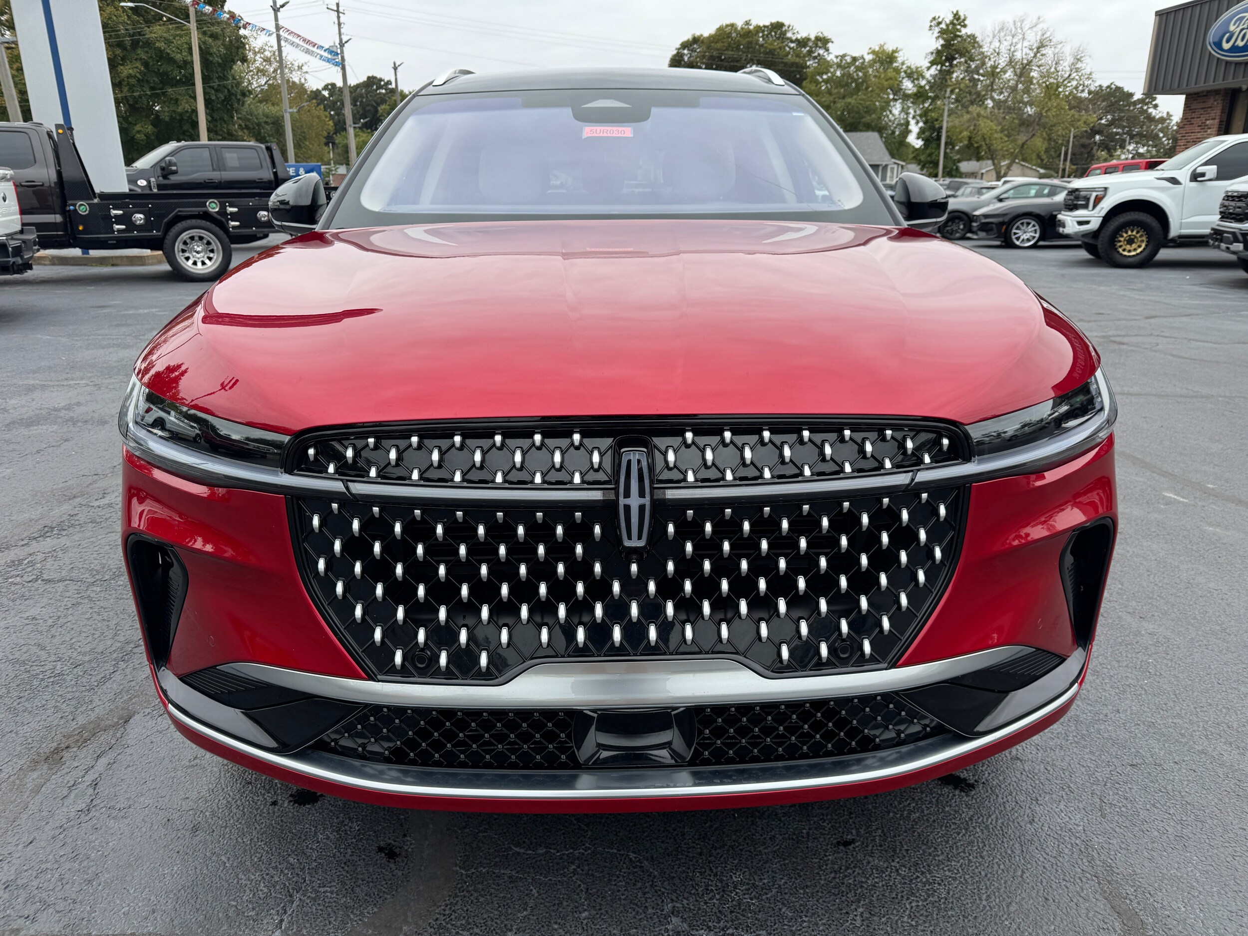 2024 Lincoln Nautilus Reserve photo 2