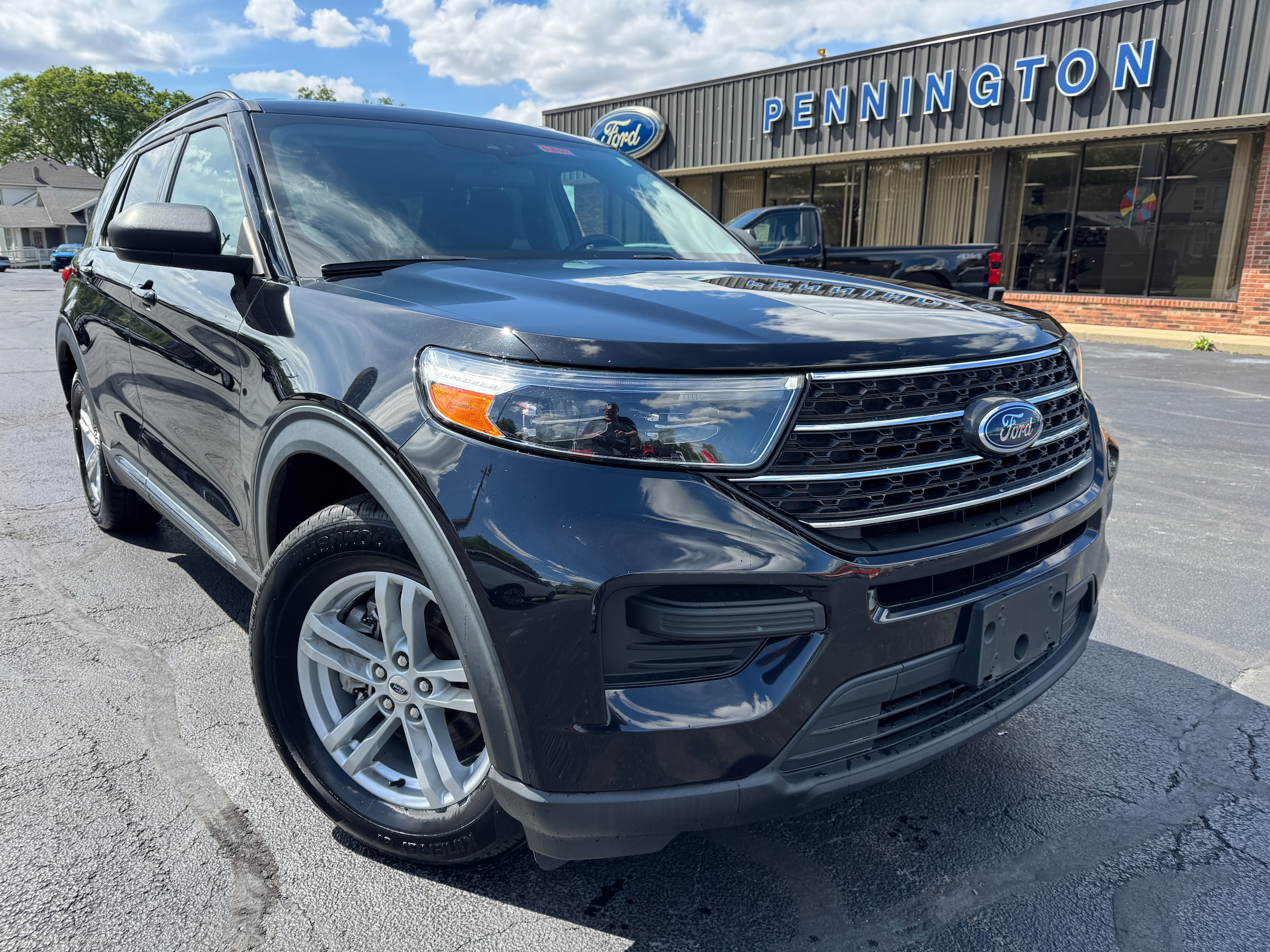 2022 Ford Explorer XLT RWD's photo