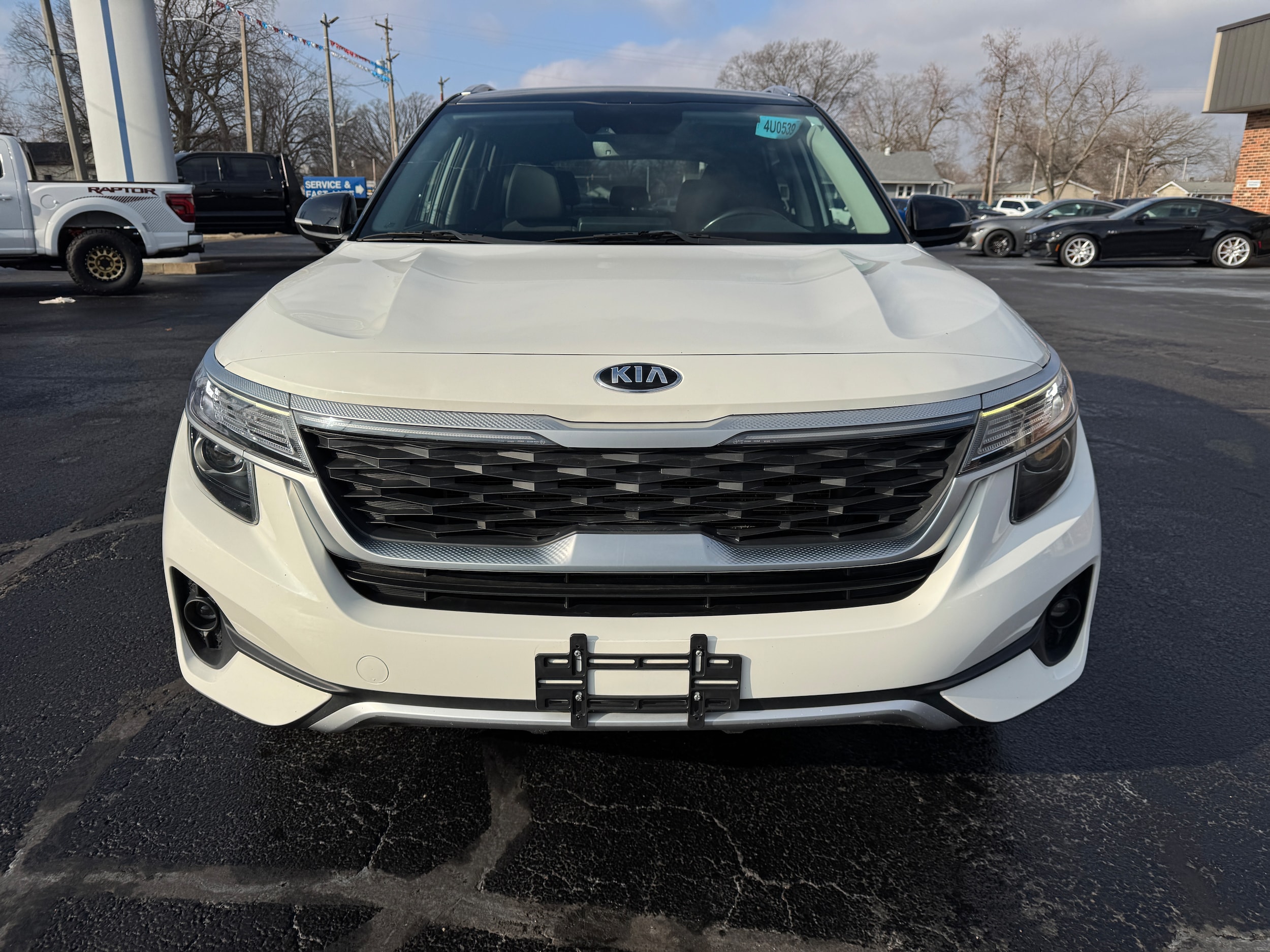 Used 2021 Kia Seltos S with VIN KNDEUCAAXM7059721 for sale in Centralia, IL