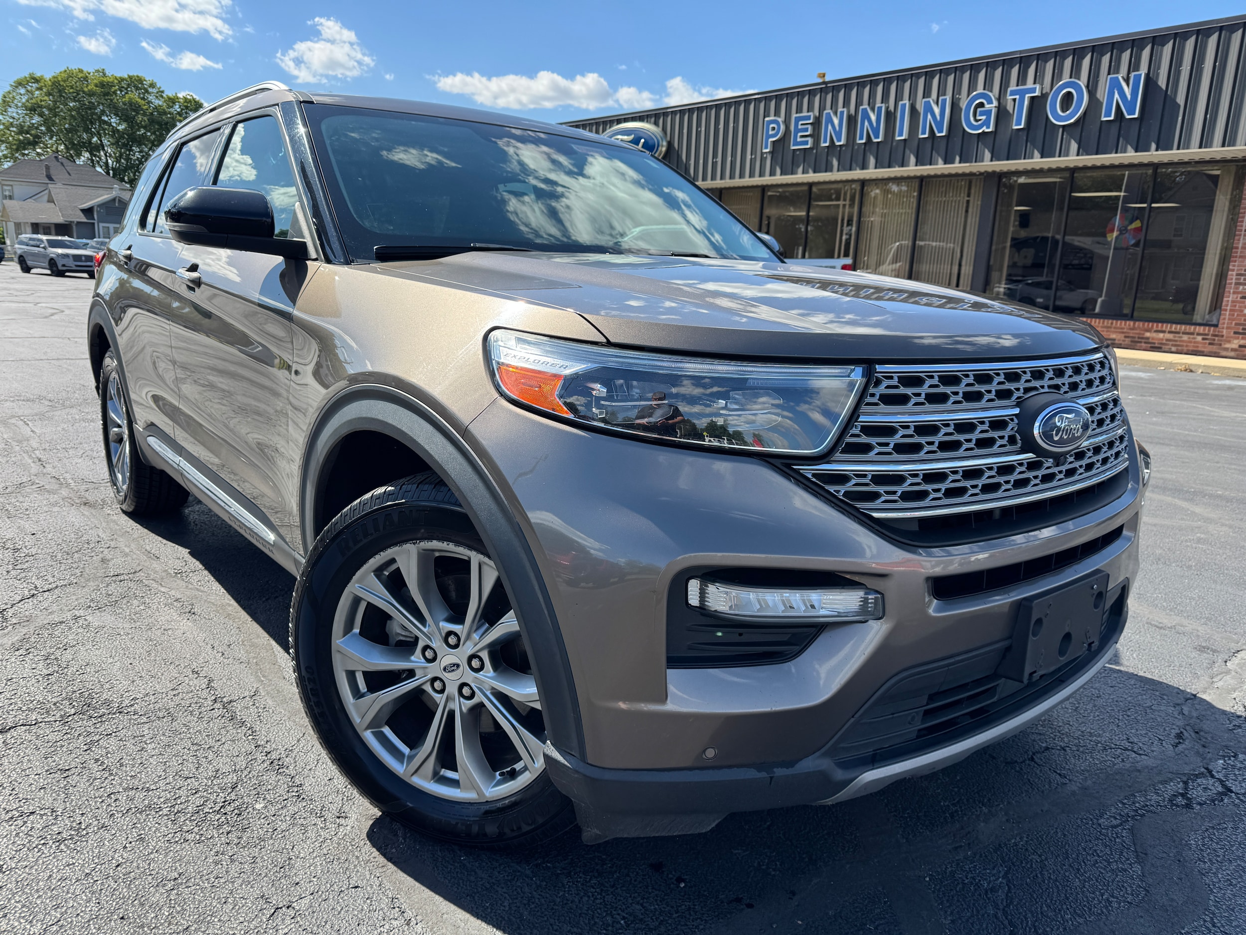 2021 Ford Explorer Limited 4WD's photo