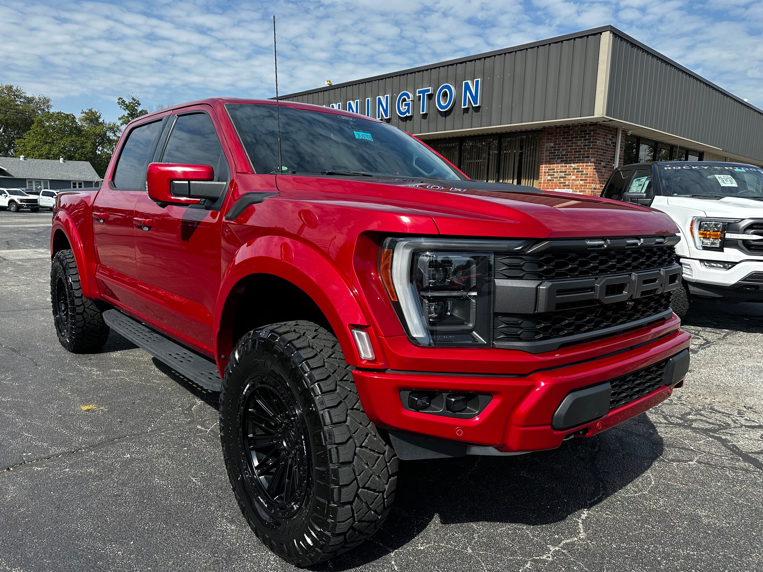 2021 Ford F-150 Raptor photo 2