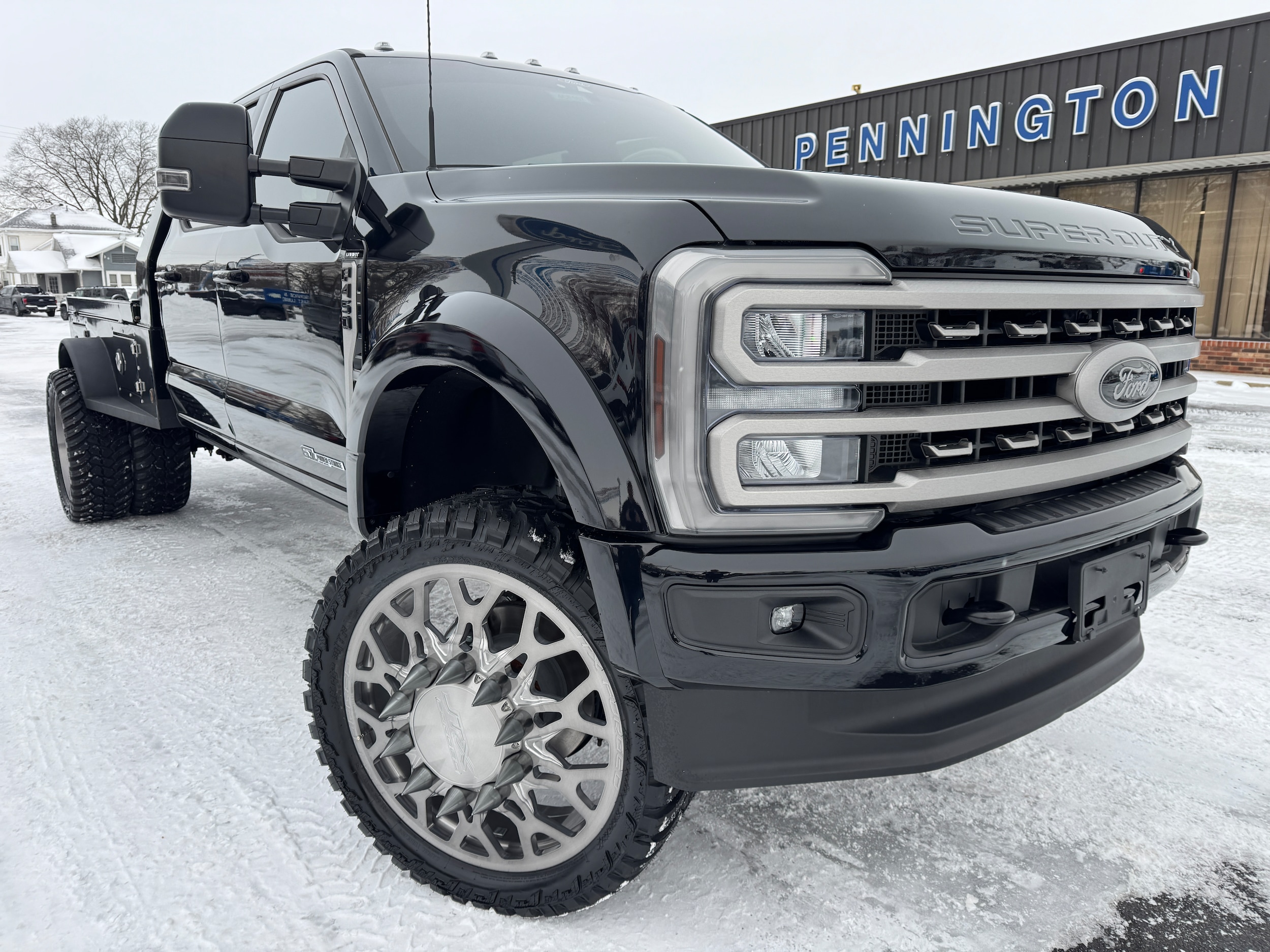 2024 Ford F-450 Super Duty Chassis Cab Lariat's photo
