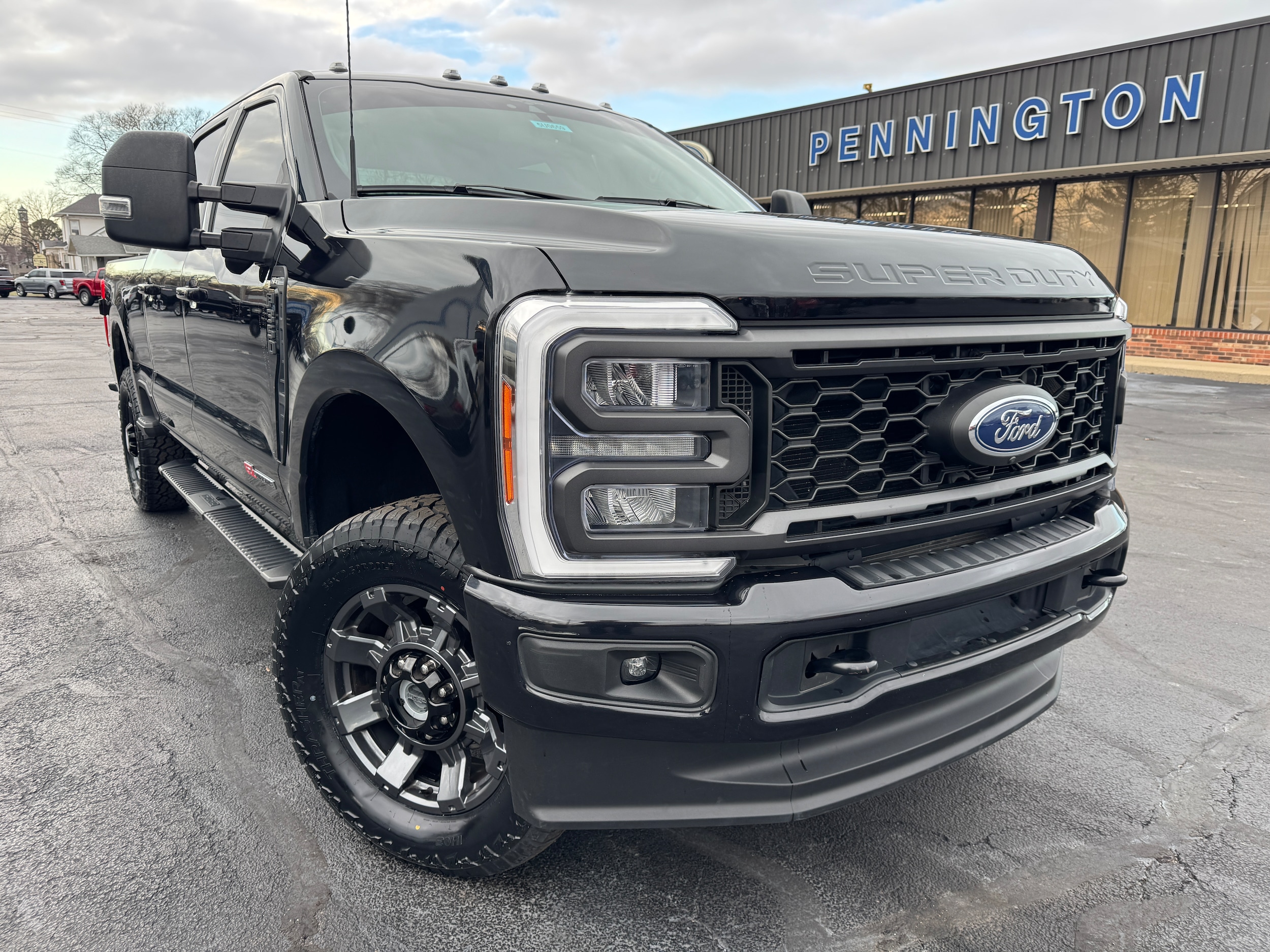 2023 Ford F-350 Super Duty XLT's photo