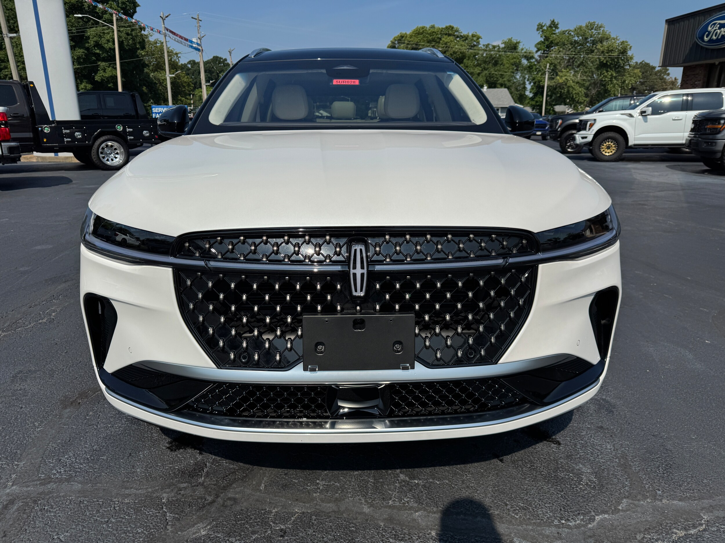 2024 Lincoln Nautilus Black Label photo 2