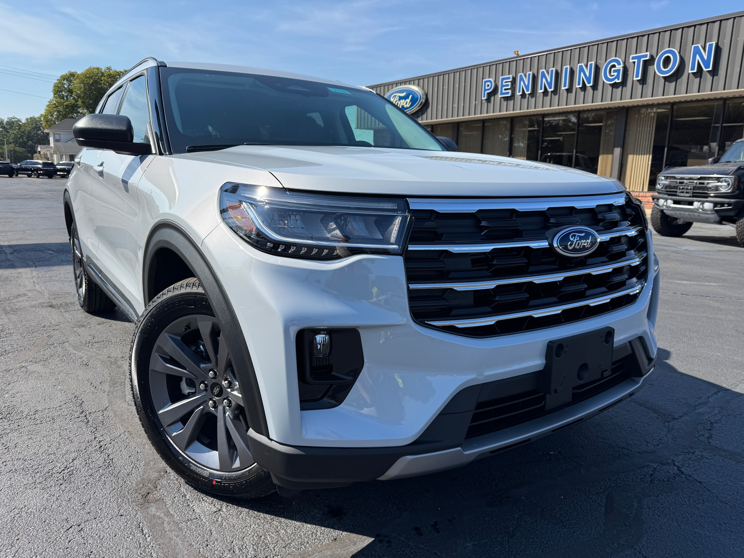 2025 Ford Explorer Active's photo