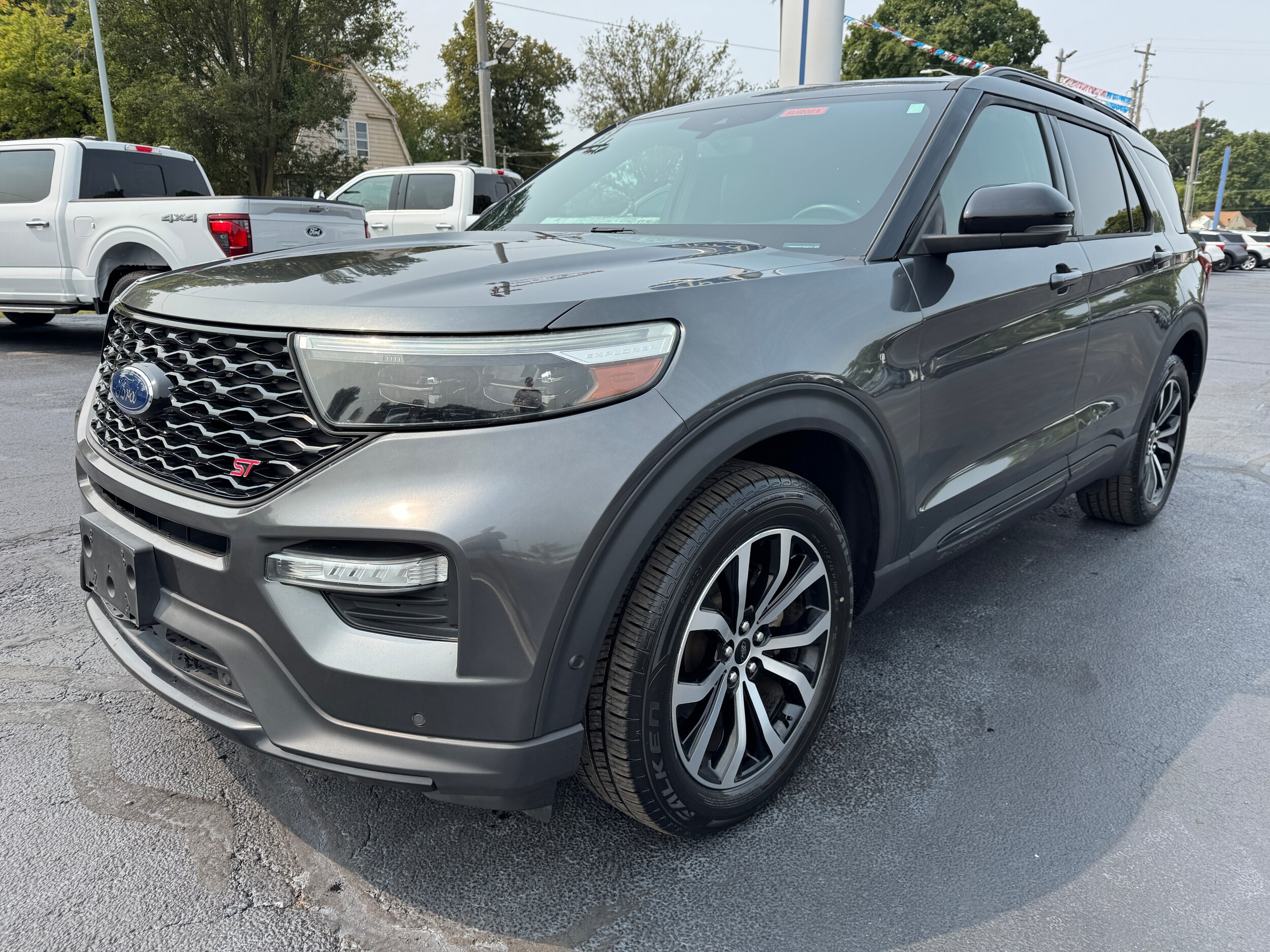 2020 Ford Explorer ST photo 3