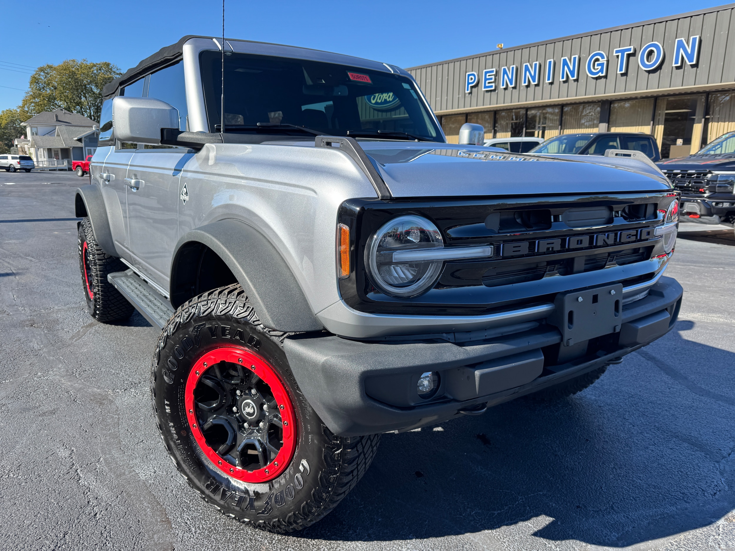 2022 Ford Bronco 4-Door Outer Banks's photo