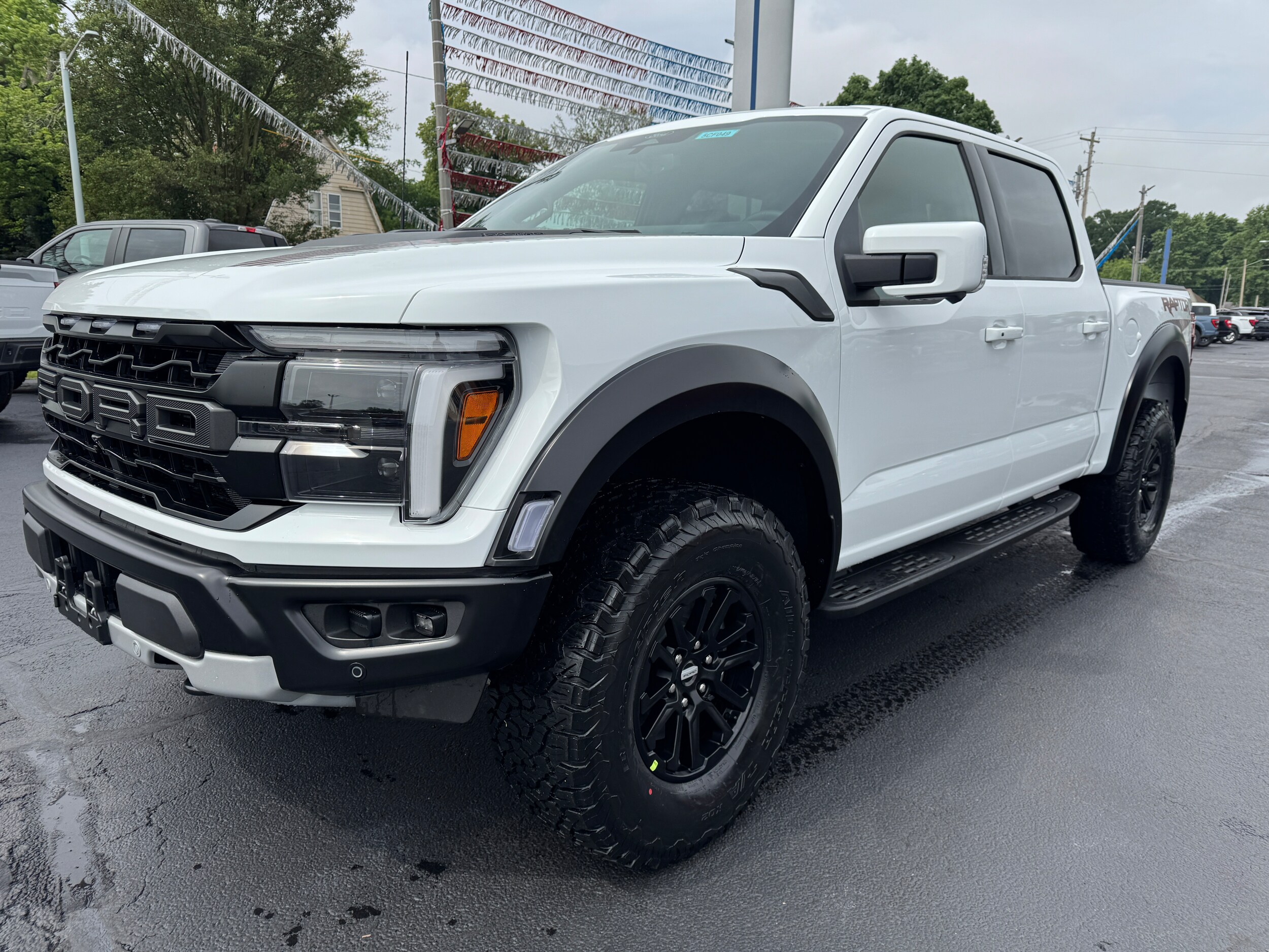 2025 Ford F-150 Raptor photo 3