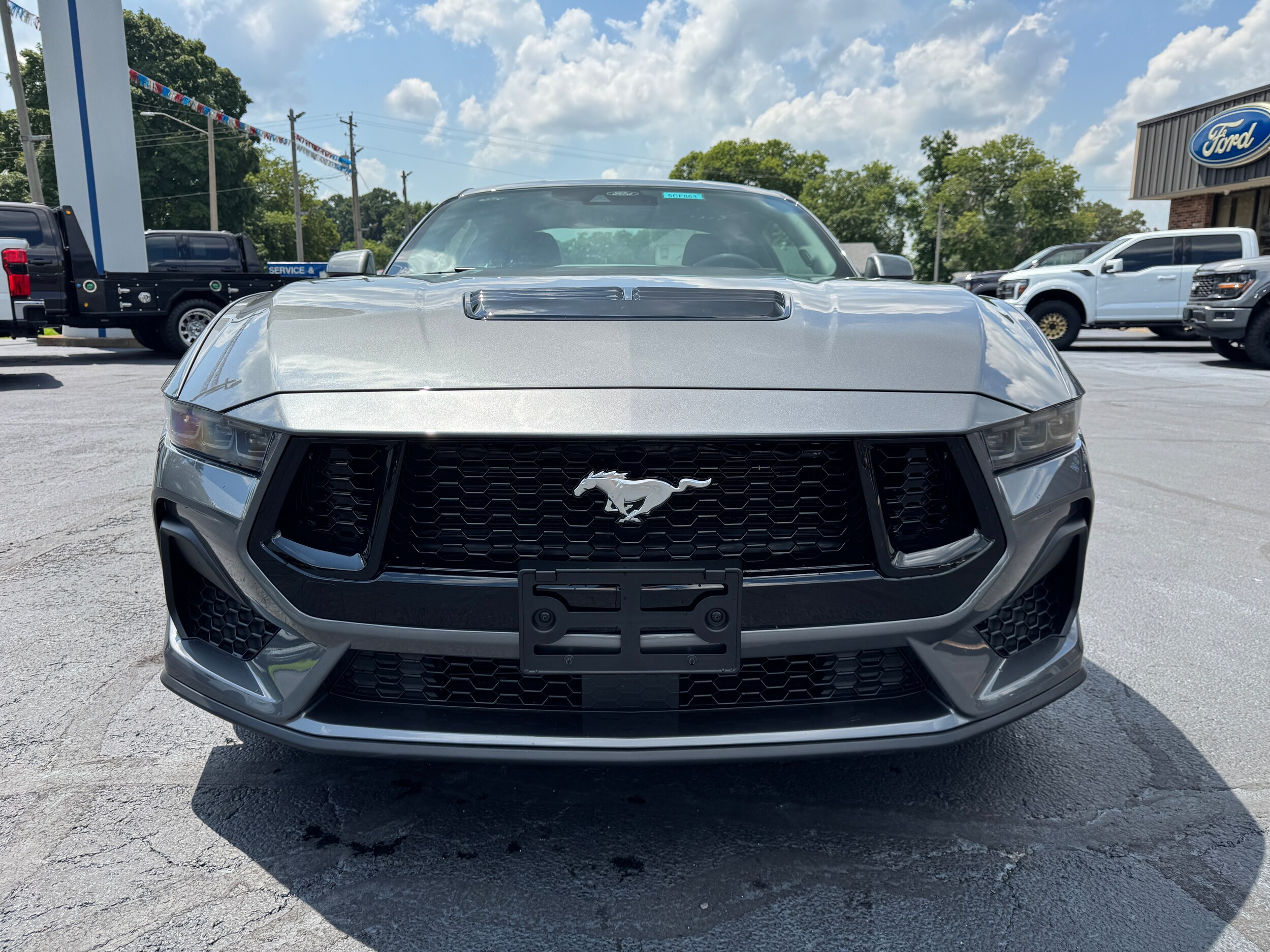2025 Ford Mustang GT photo 2