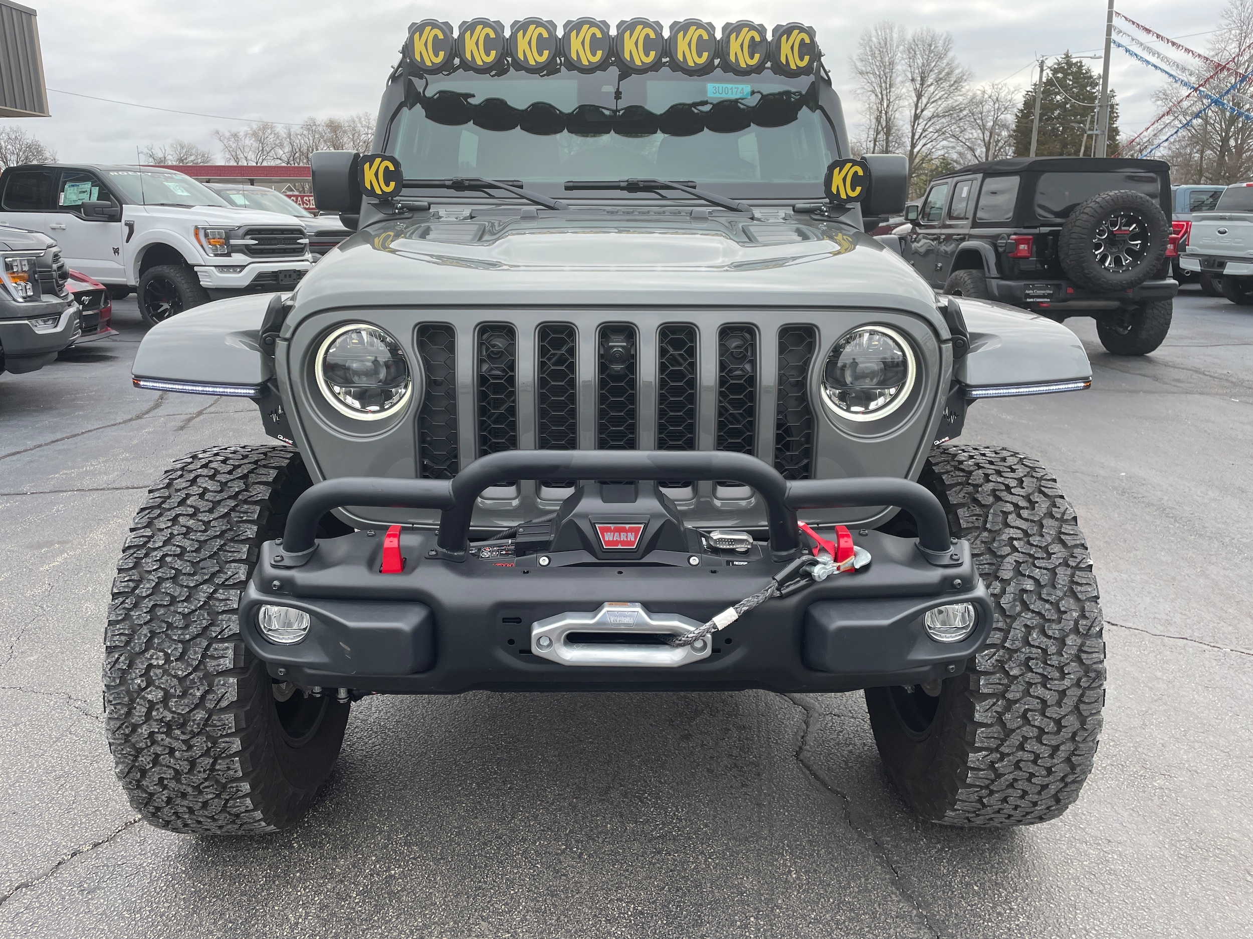 Used 2023 Jeep Wrangler 4-Door Rubicon with VIN 1C4JJXFMXPW550737 for sale in Centralia, IL