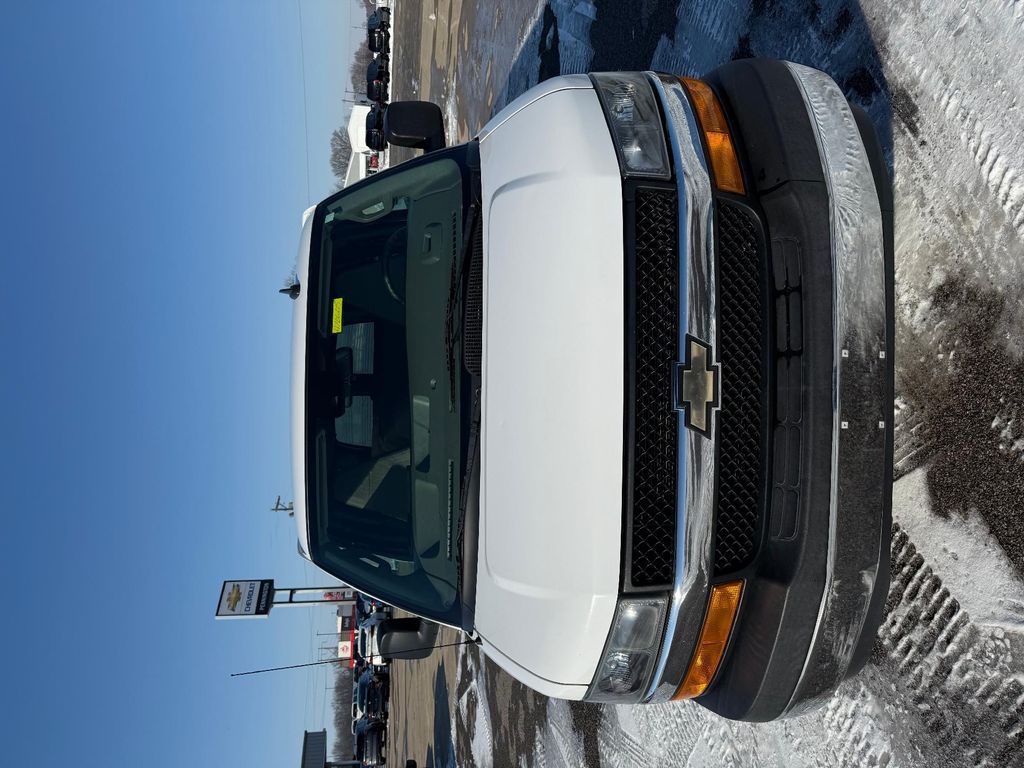 Used 2019 Chevrolet Express Passenger LT with VIN 1GAZGPFPXK1146461 for sale in Salem, IL