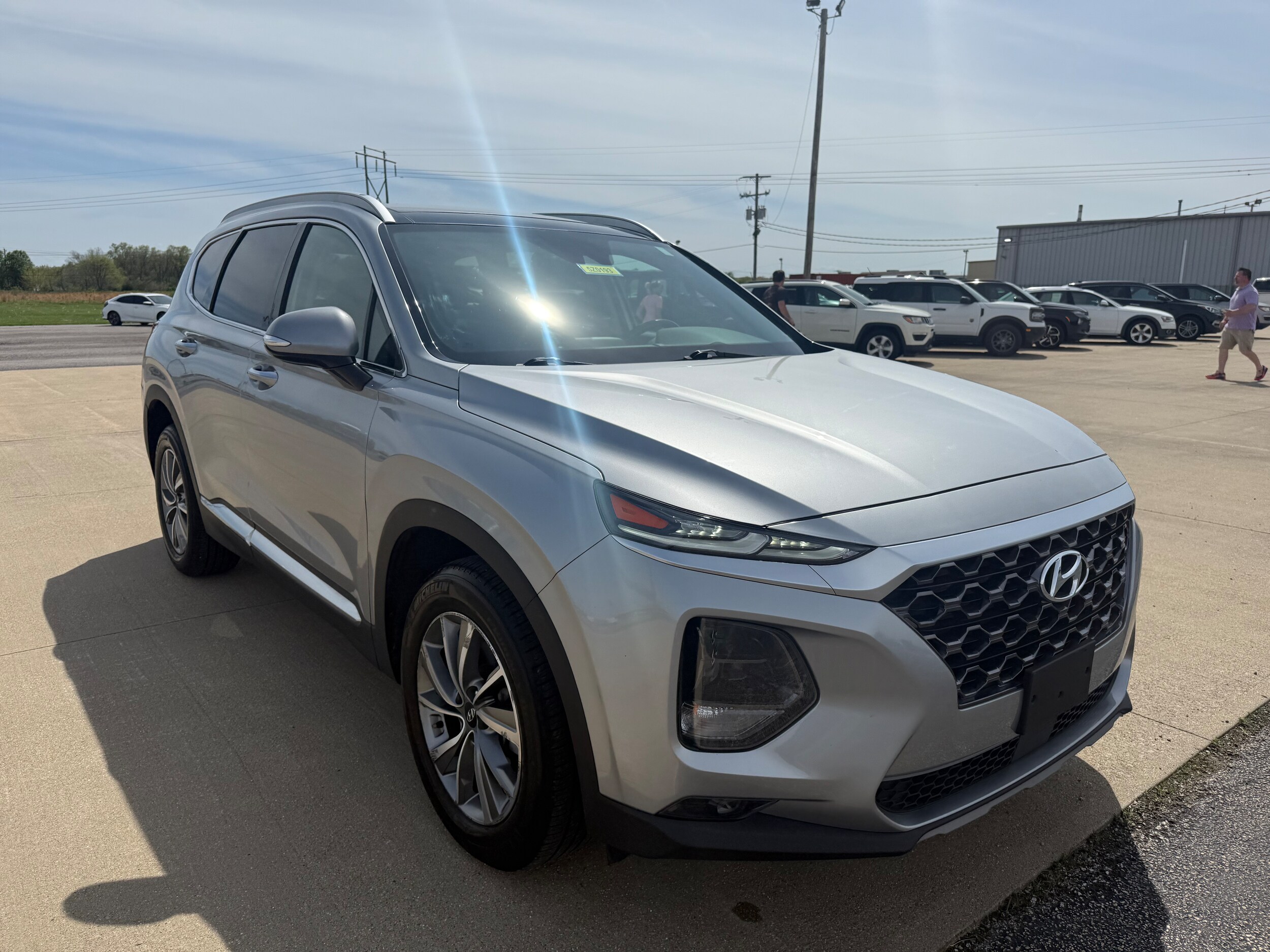 2020 Hyundai Santa Fe SEL photo 3