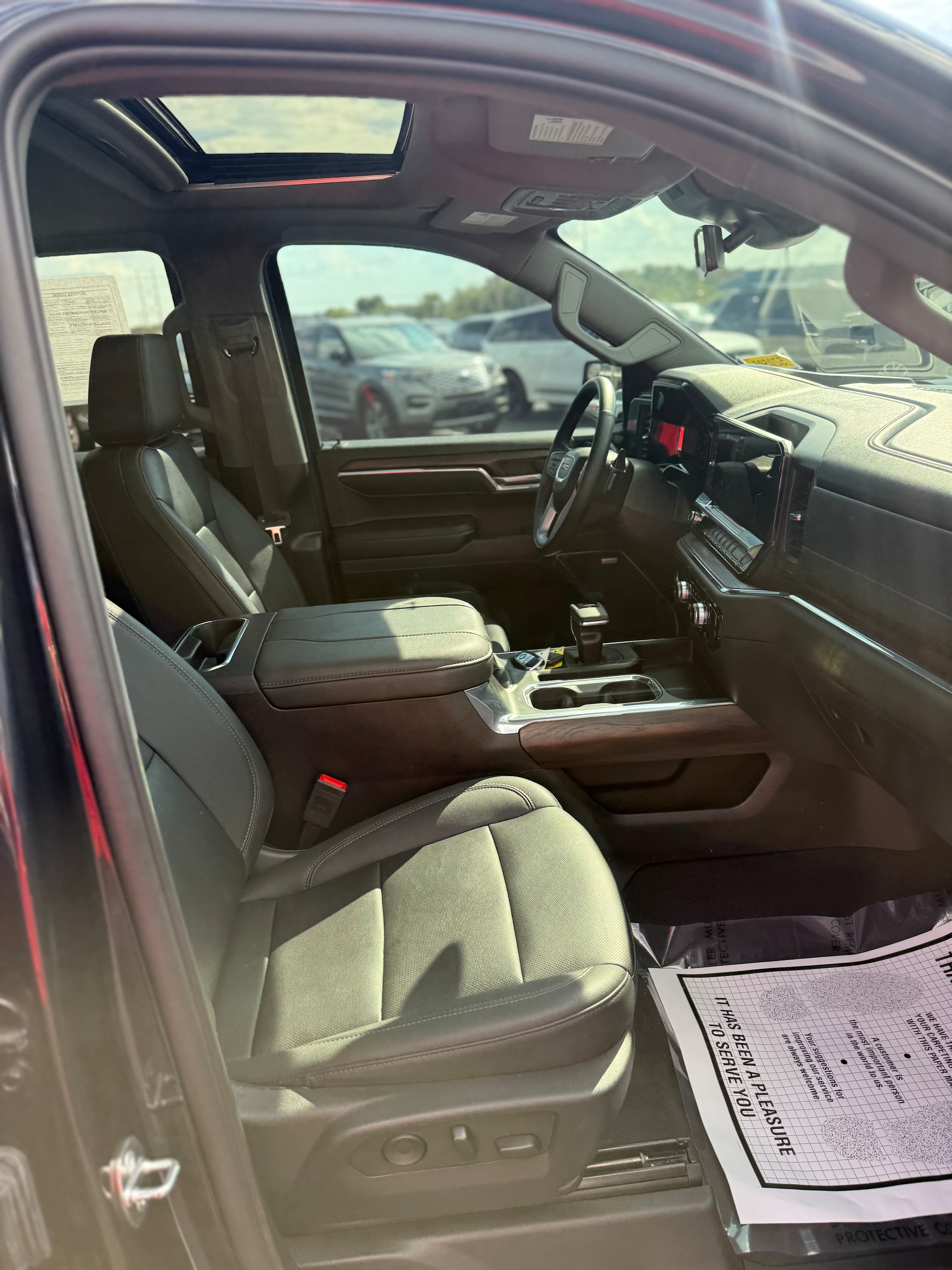 2023 GMC Sierra 1500 SLT - Photo 10