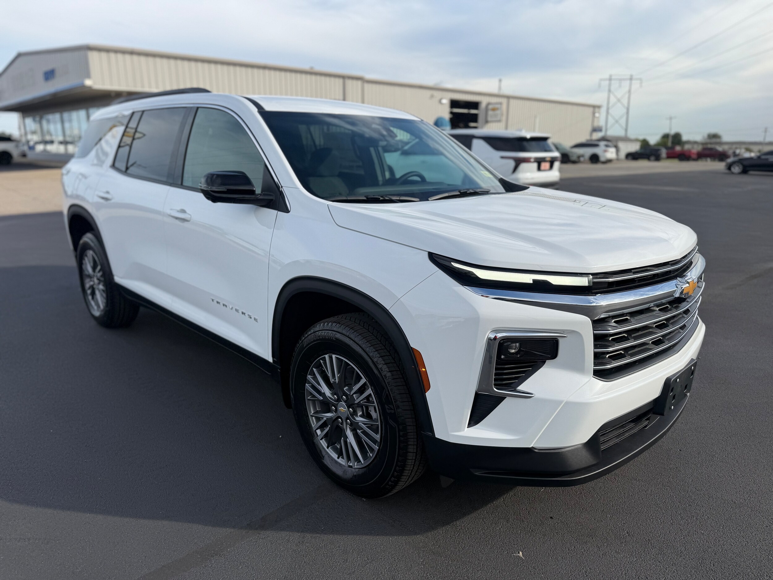 2026 Chevrolet Traverse photo 3