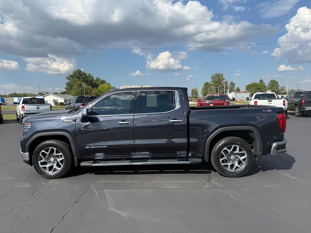 2023 GMC Sierra 1500 SLT - Photo 28