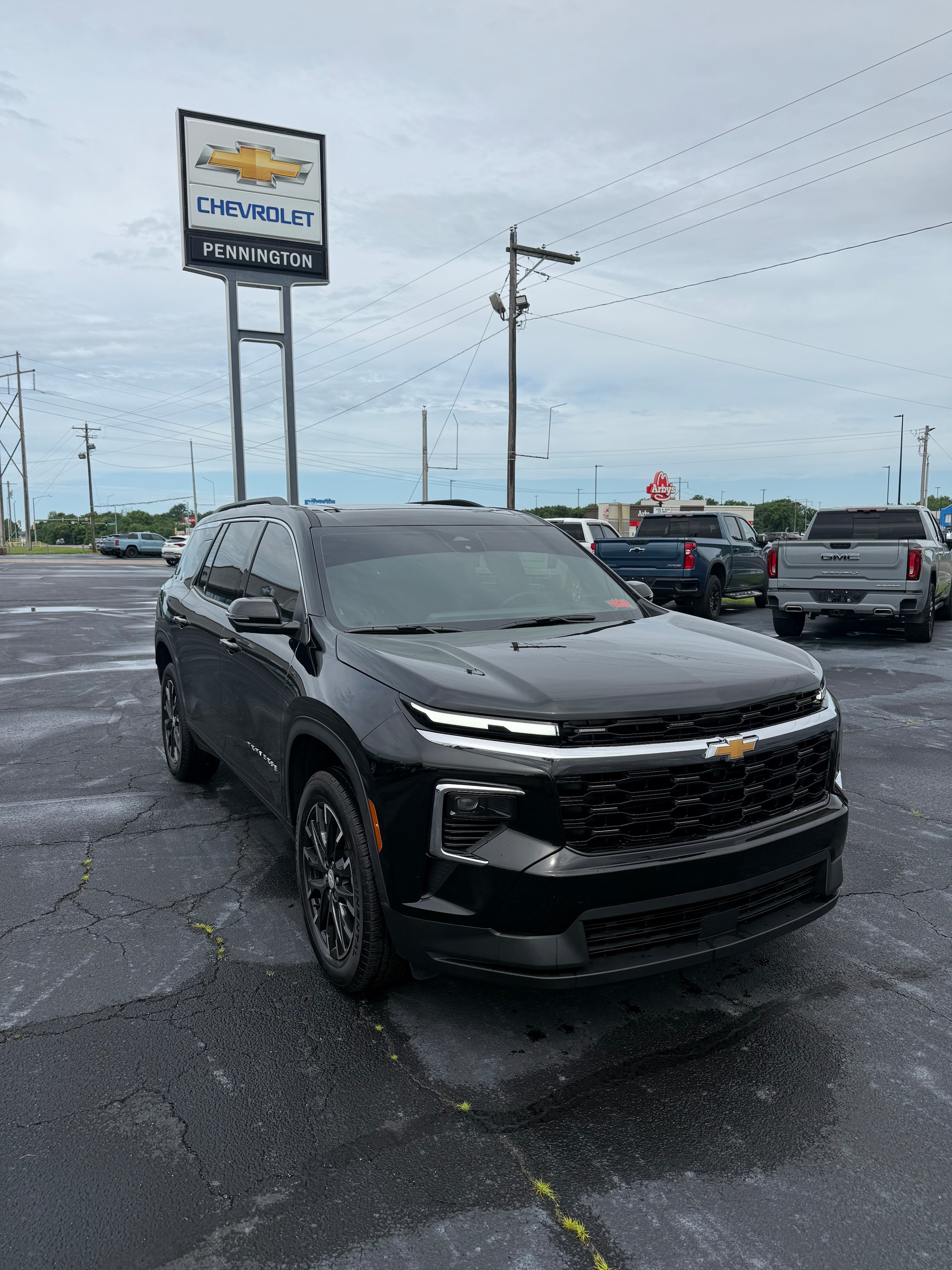2026 Chevrolet Traverse FWD LT's photo