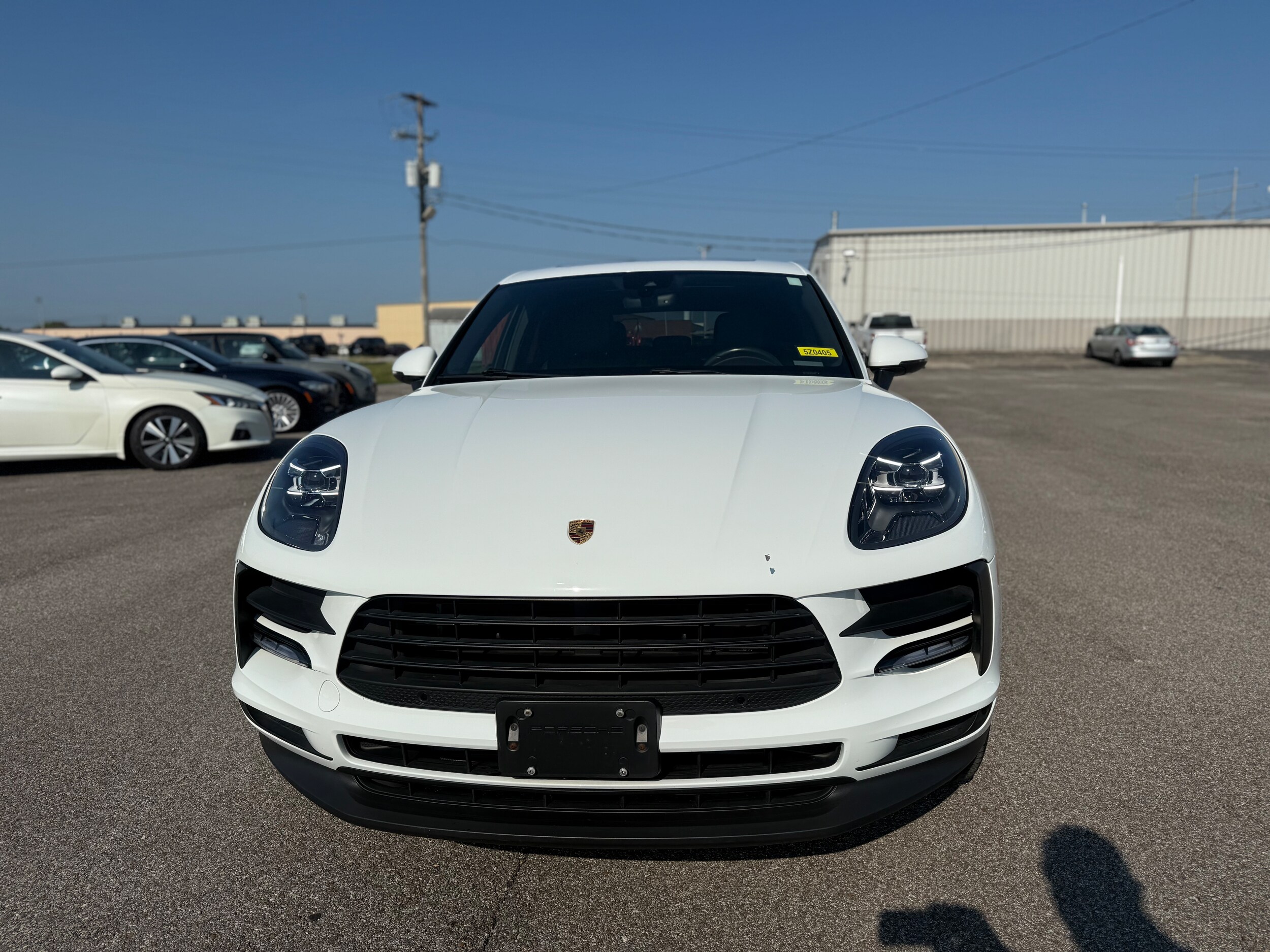 2021 Porsche Macan Base photo 2