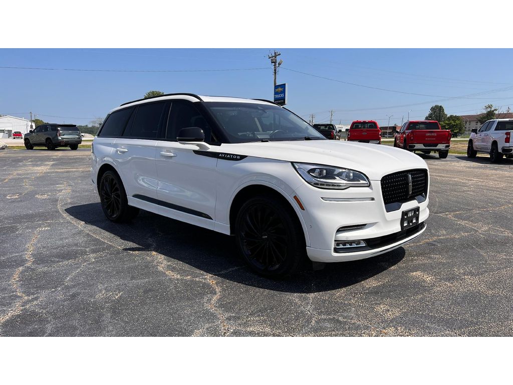 2023 Lincoln Aviator Reserve photo 3