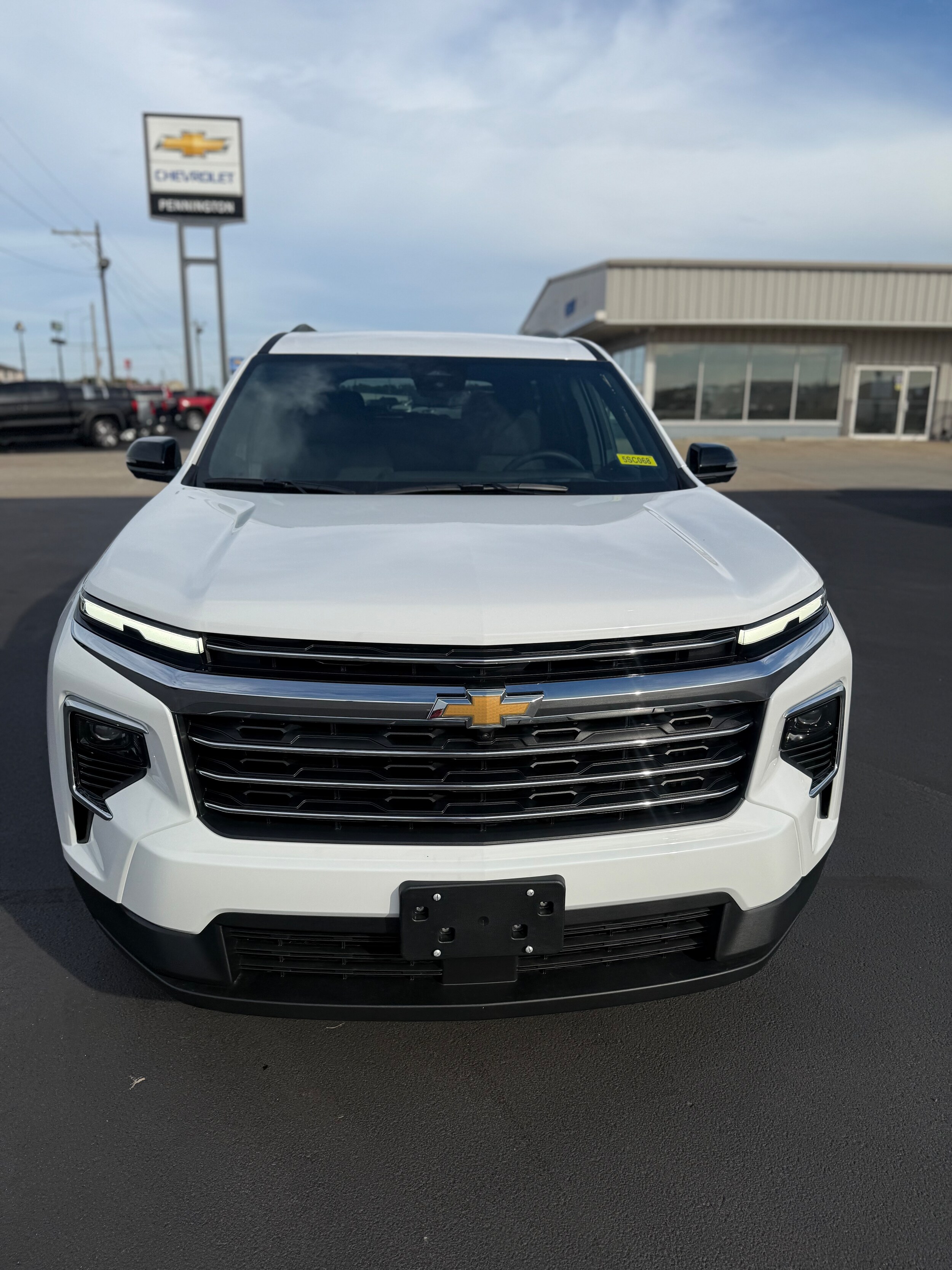 2026 Chevrolet Traverse photo 2