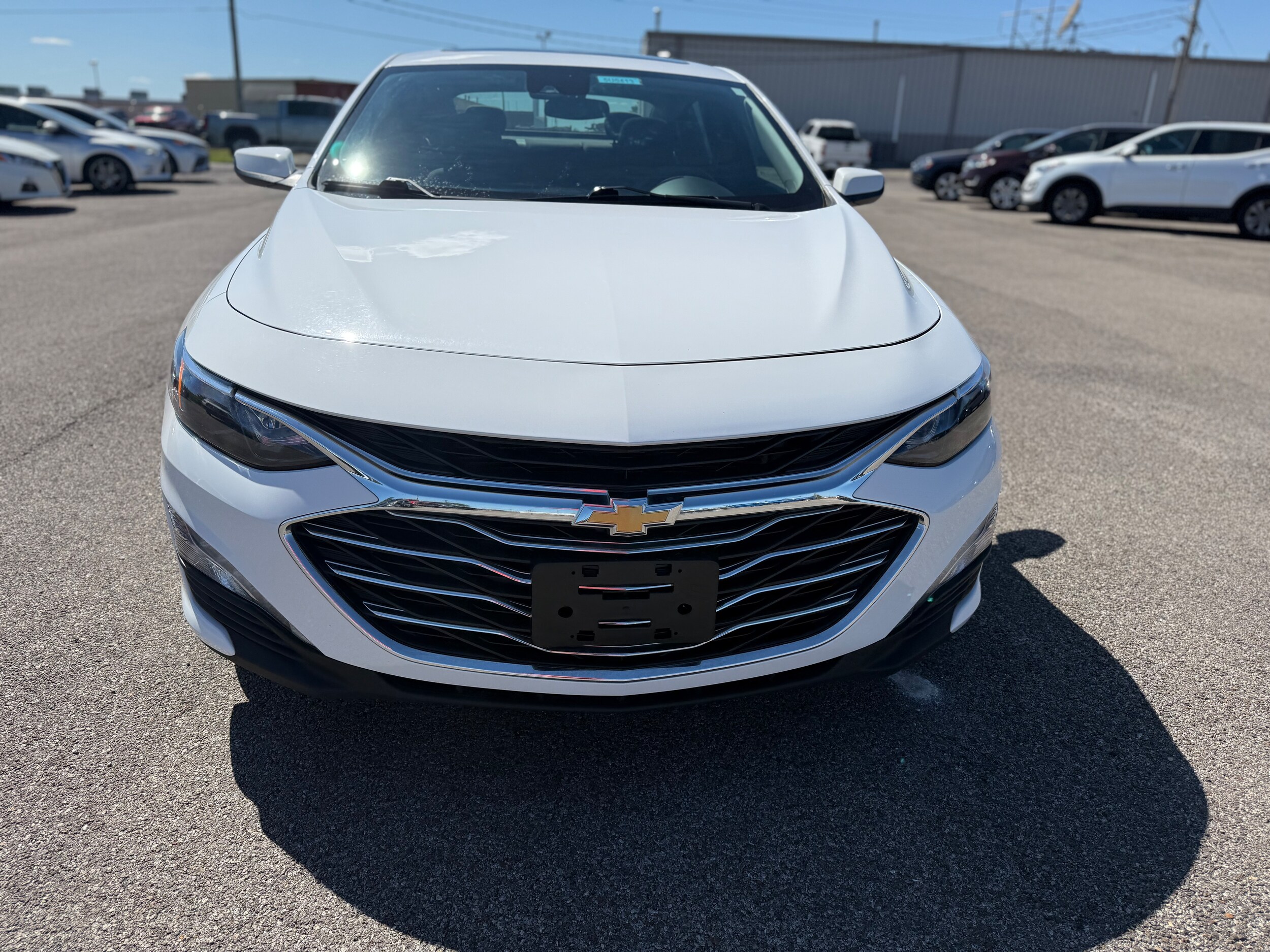 2024 Chevrolet Malibu 1LT photo 2