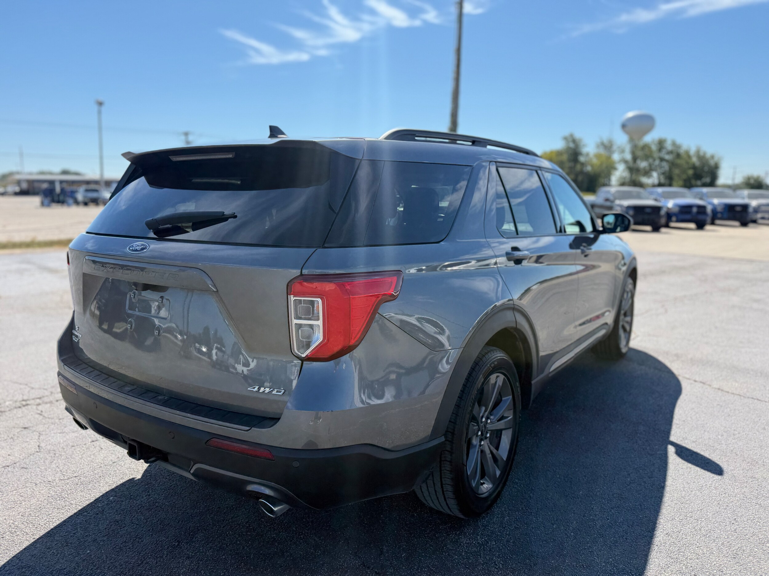2021 Ford Explorer XLT photo 3