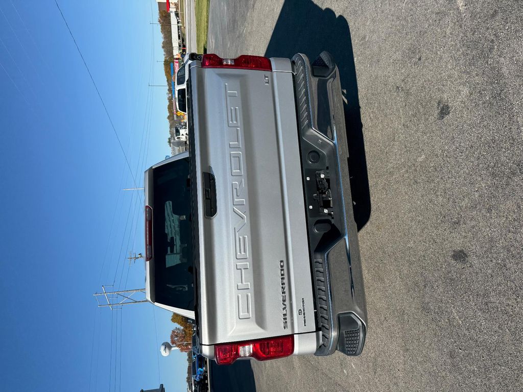 2020 Chevrolet Silverado 1500 LT photo 4