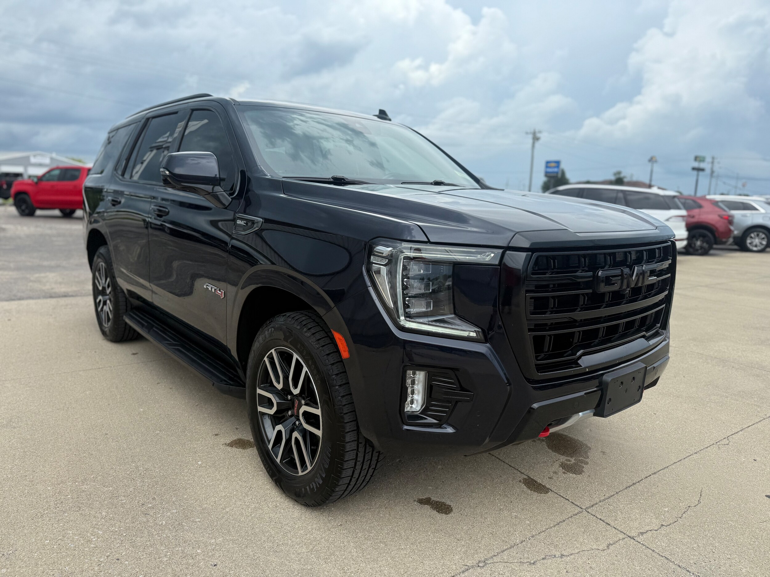 2022 Gmc Yukon AT4 photo 3