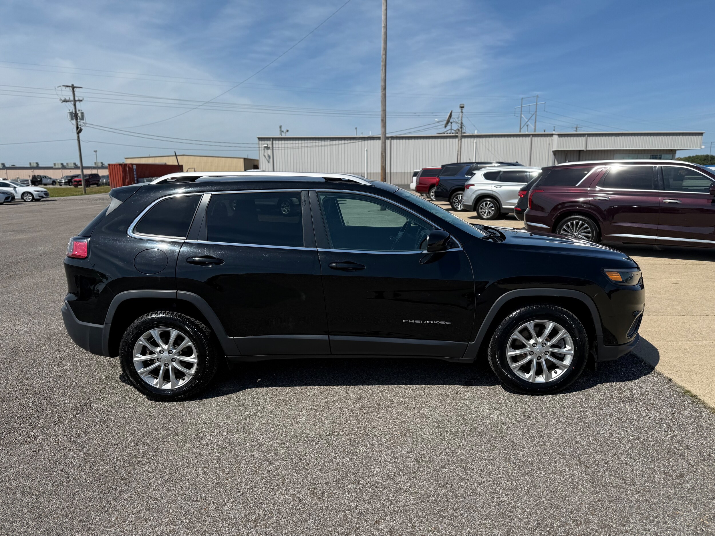 2019 Jeep Cherokee Latitude photo 3