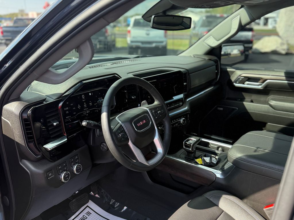 2023 GMC Sierra 1500 SLT - Photo 34