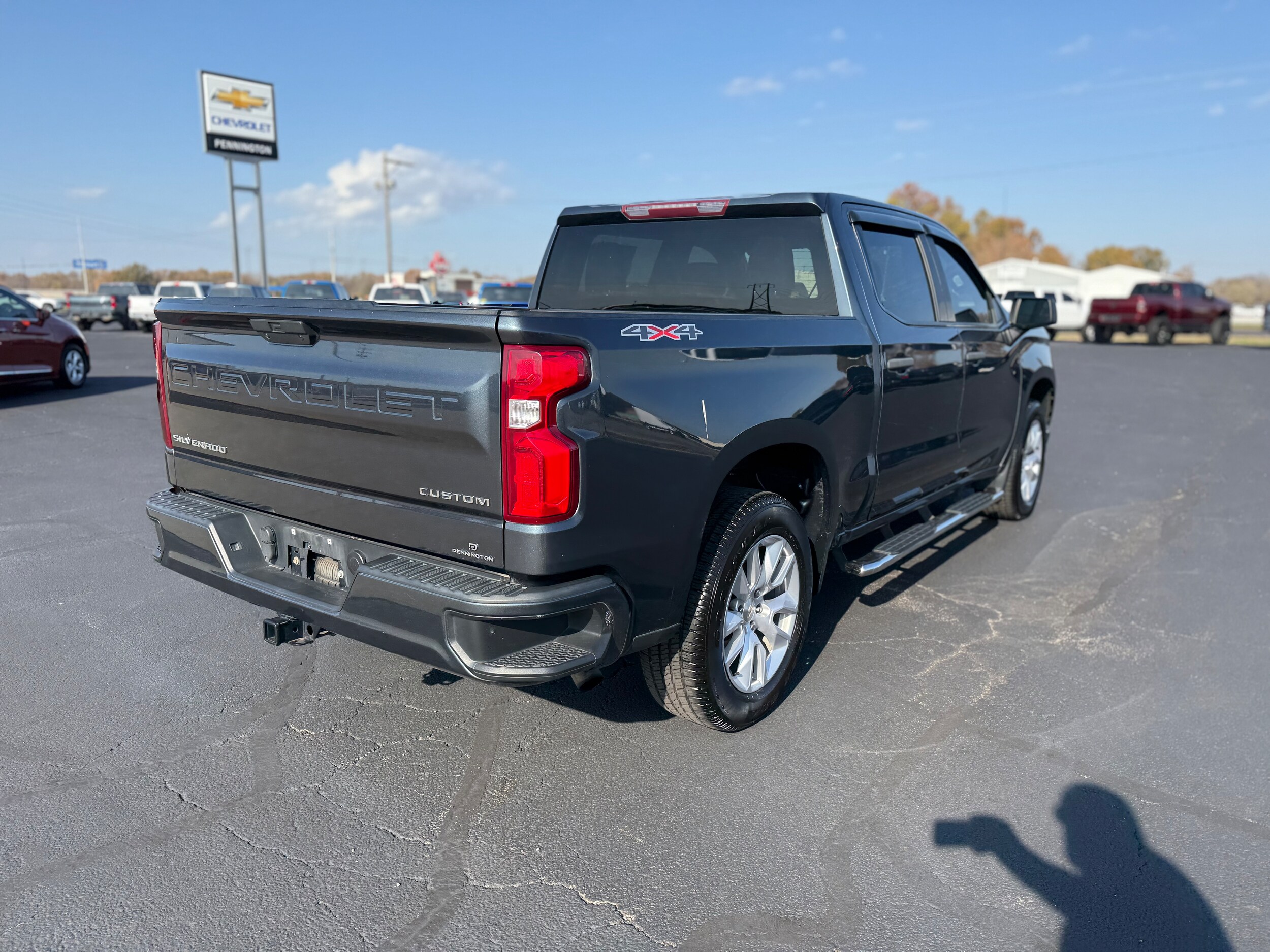 2020 Chevrolet Silverado 1500 Custom photo 2